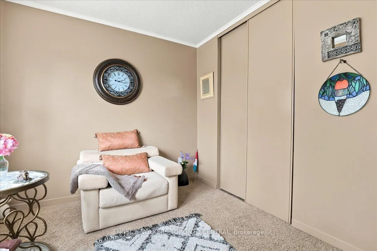30 Green Valley Drive W ##36