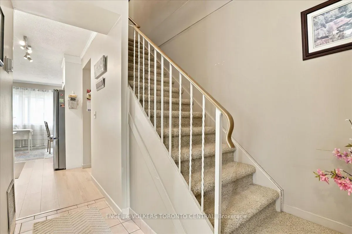 30 Green Valley Drive W ##36