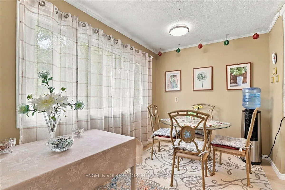 30 Green Valley Drive W ##36