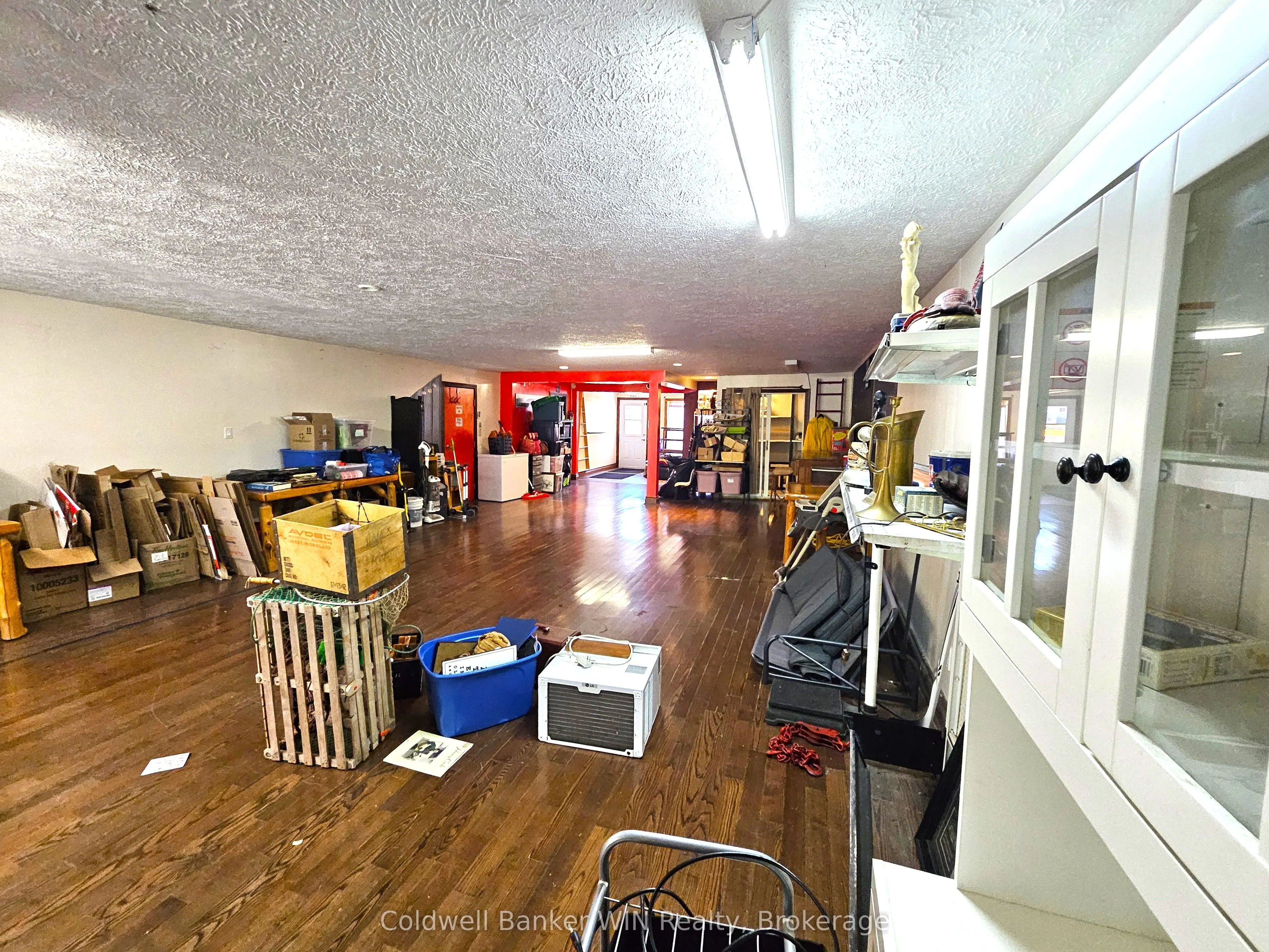 17 Arthur Street E