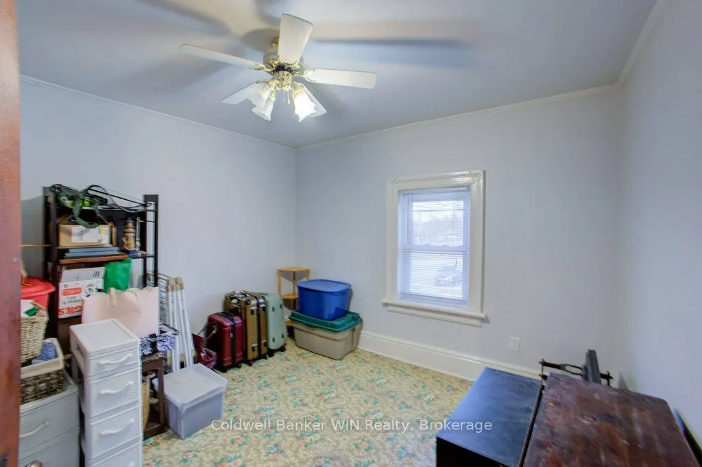 17 Arthur Street E