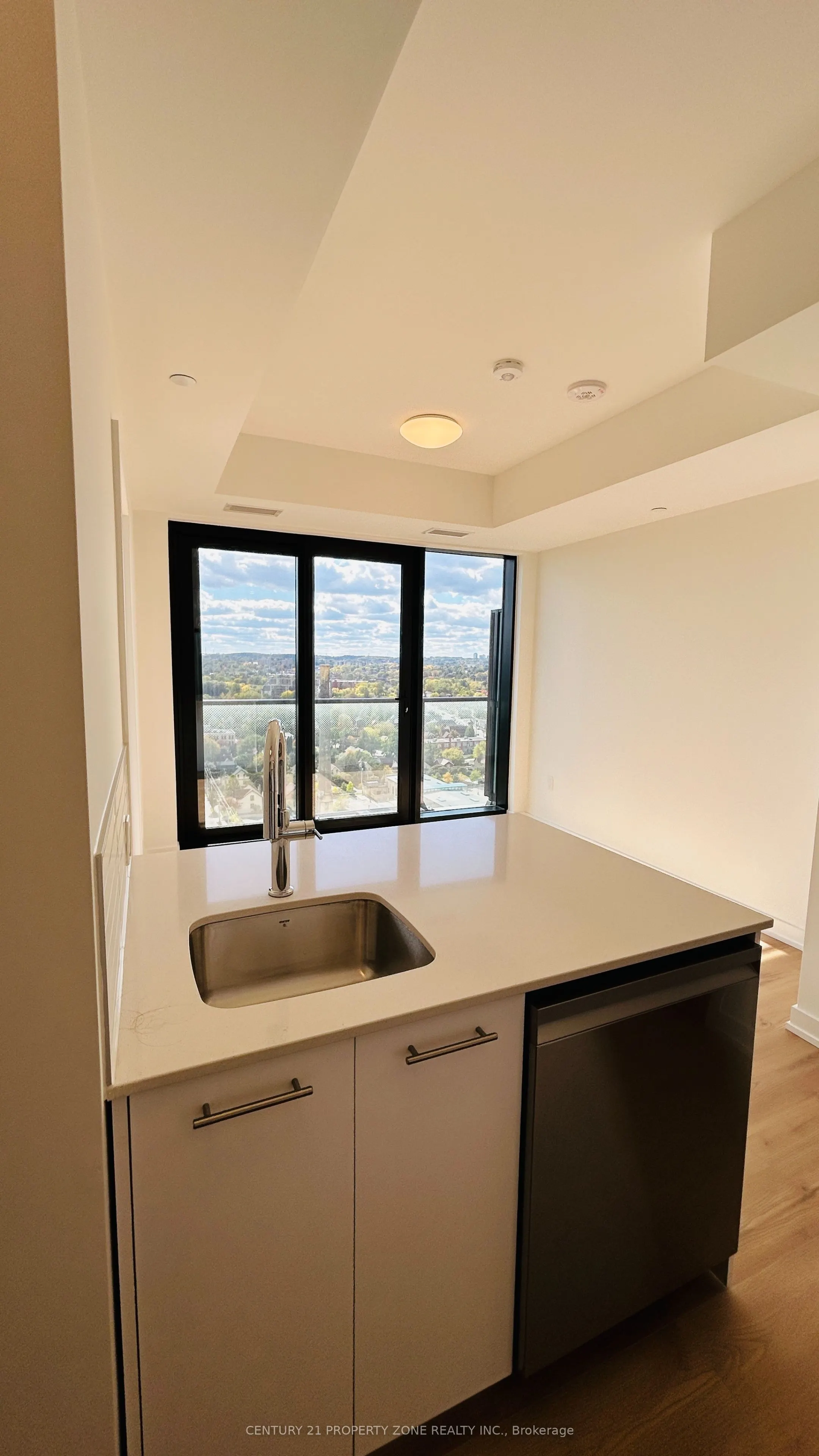 30 Francis Street S #1802