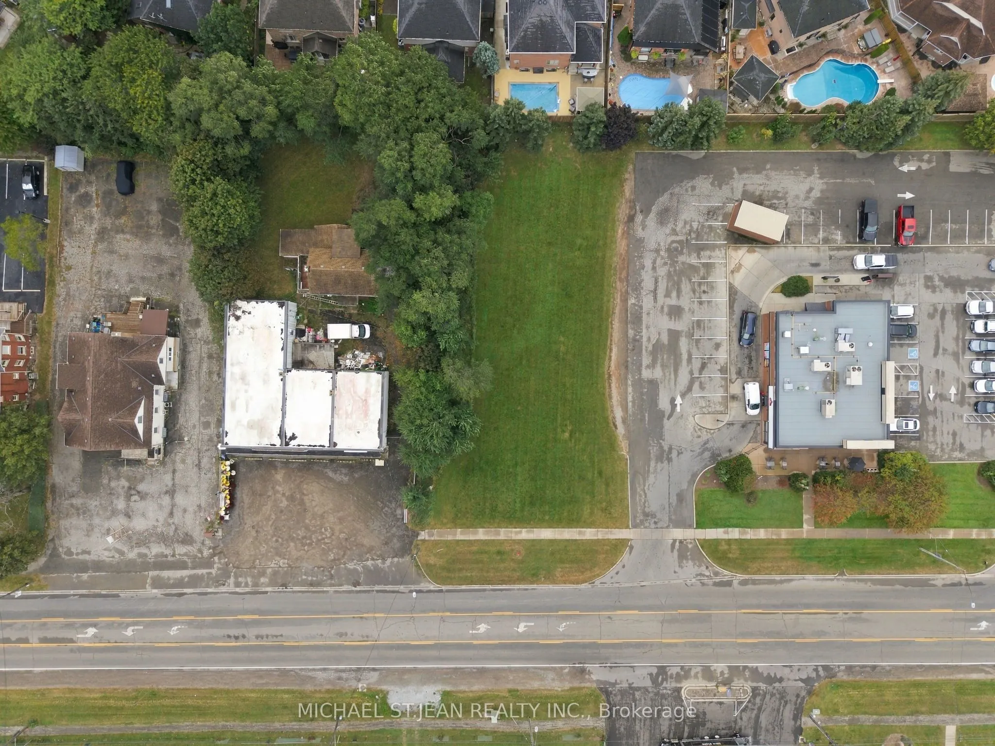 1242 Highway 8