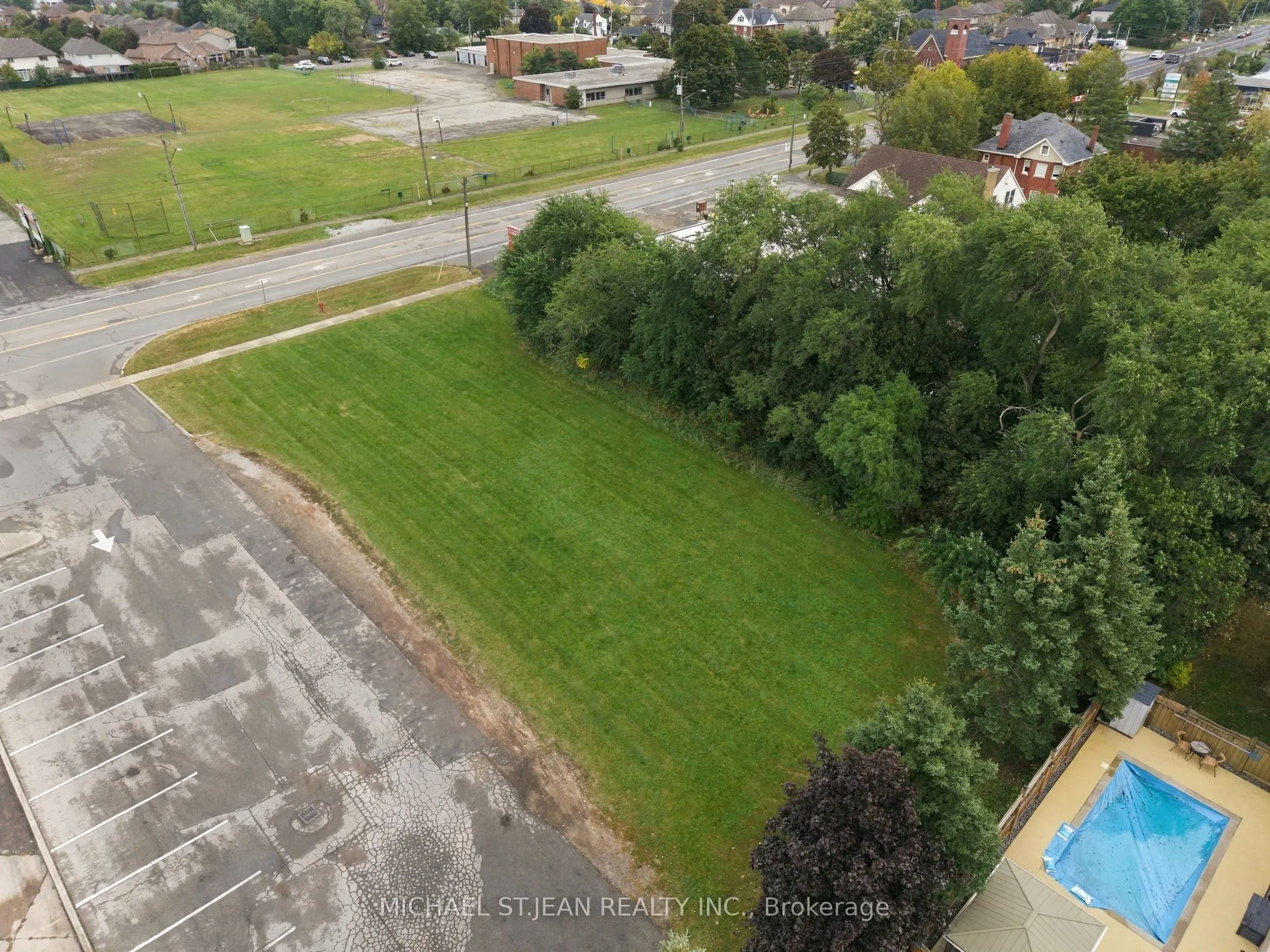 1242 Highway 8