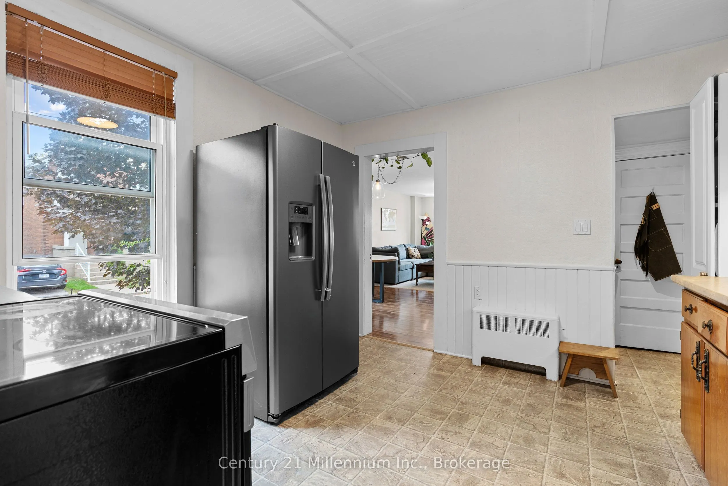 143 11th Street W