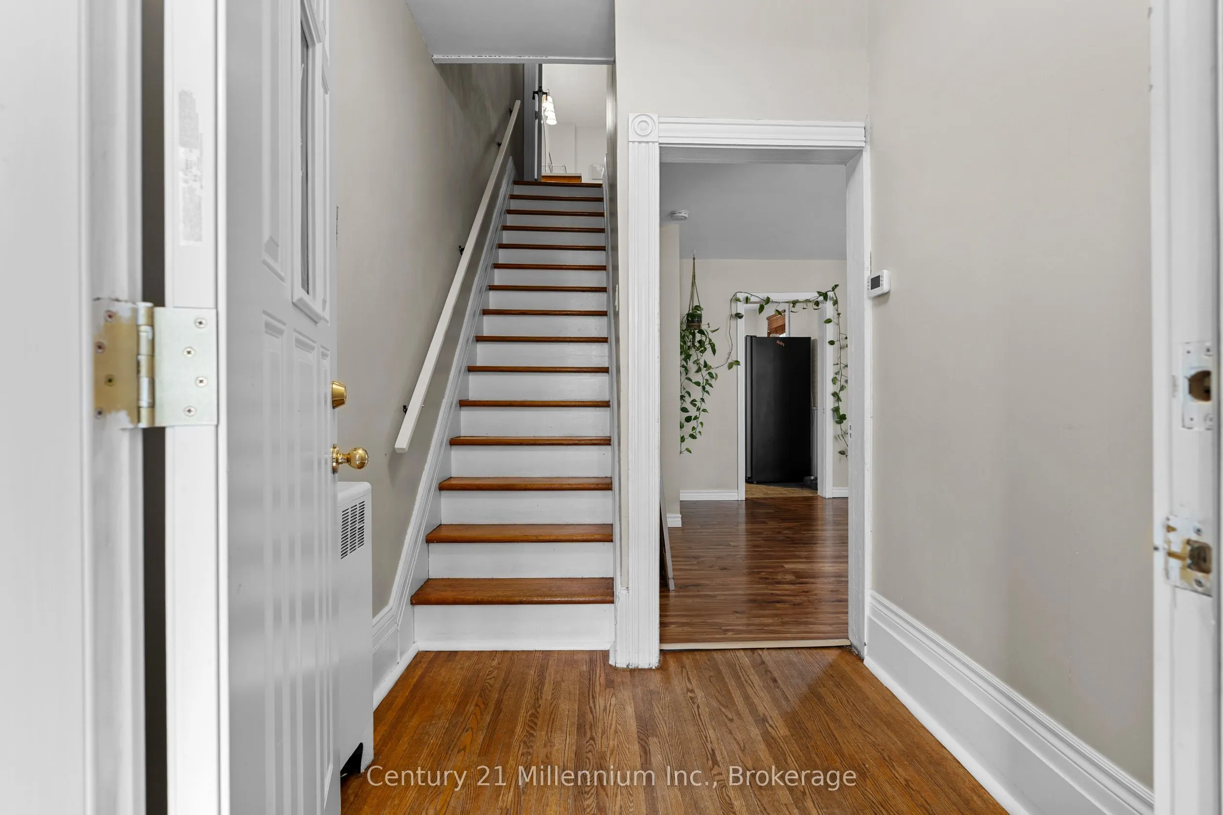 143 11th Street W