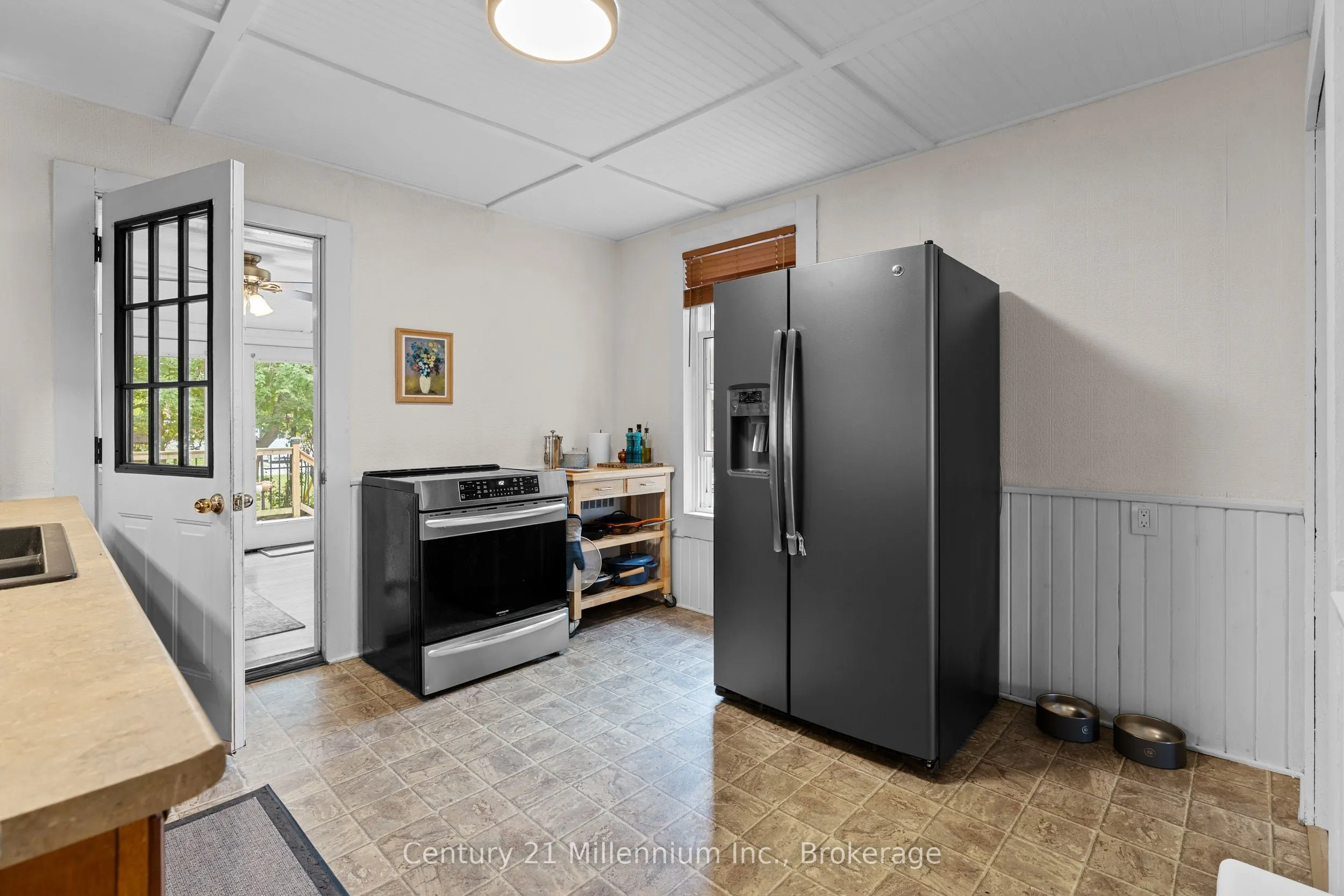 143 11th Street W