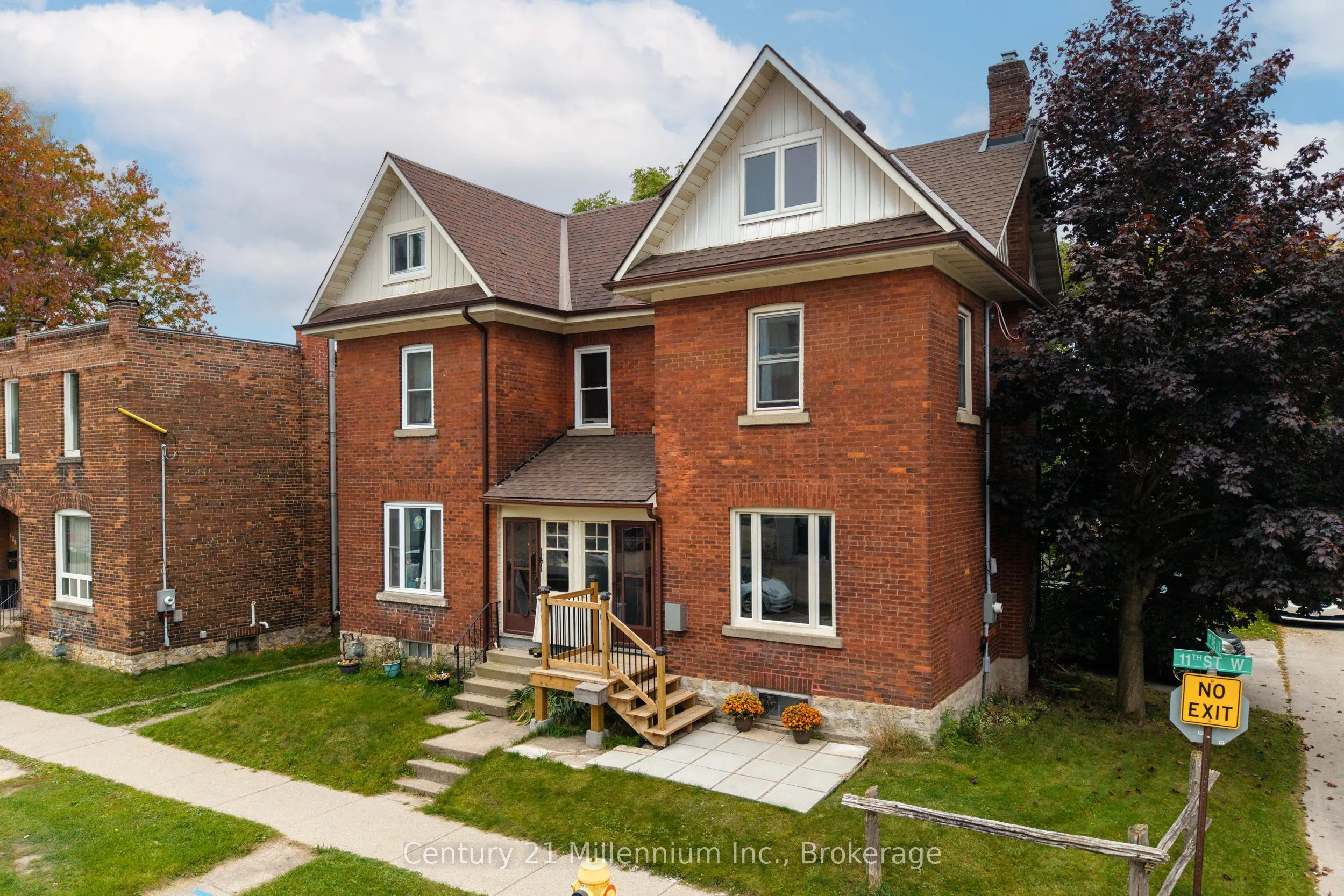 143 11th Street W
