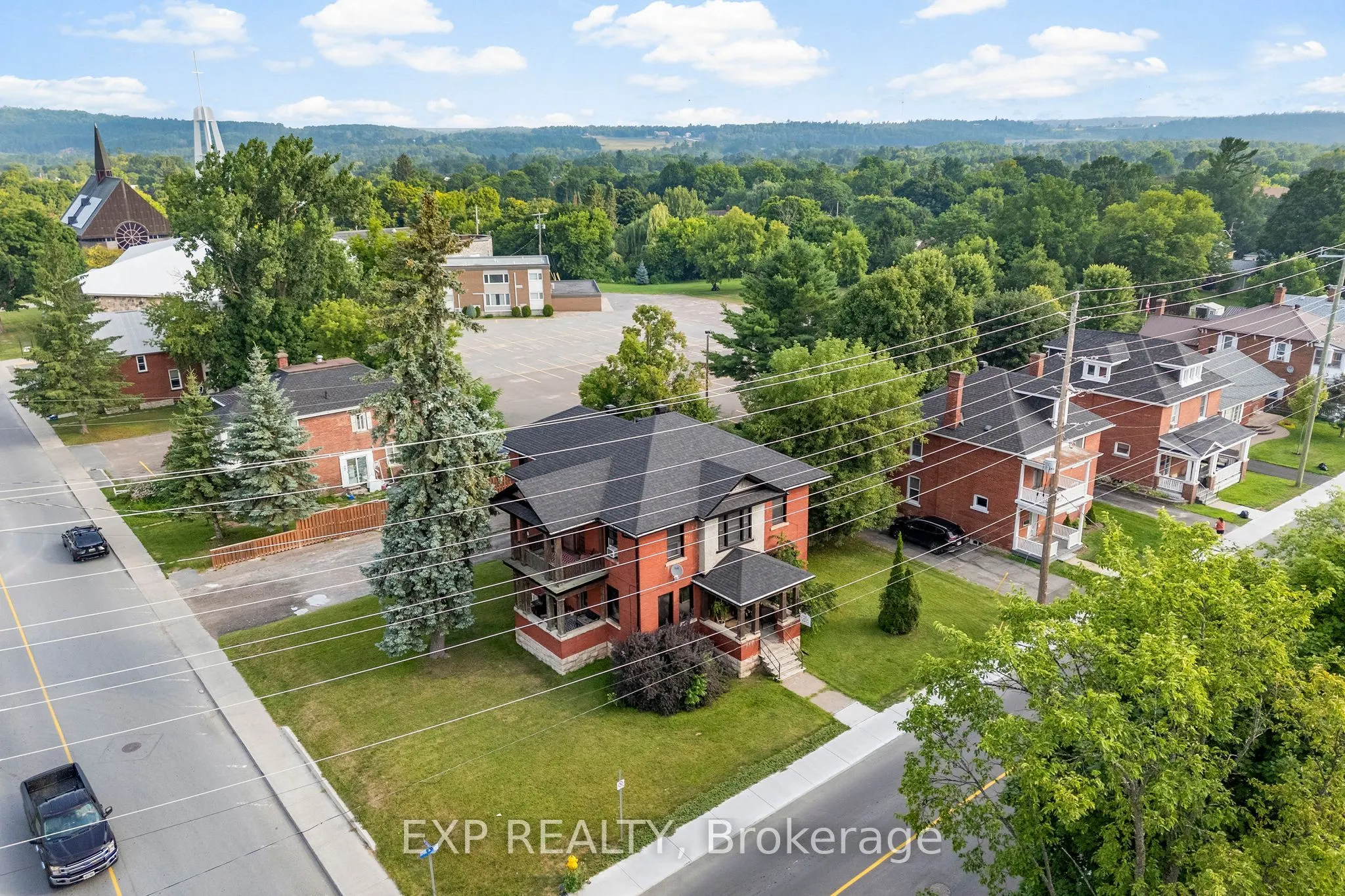 48 Hall Avenue E