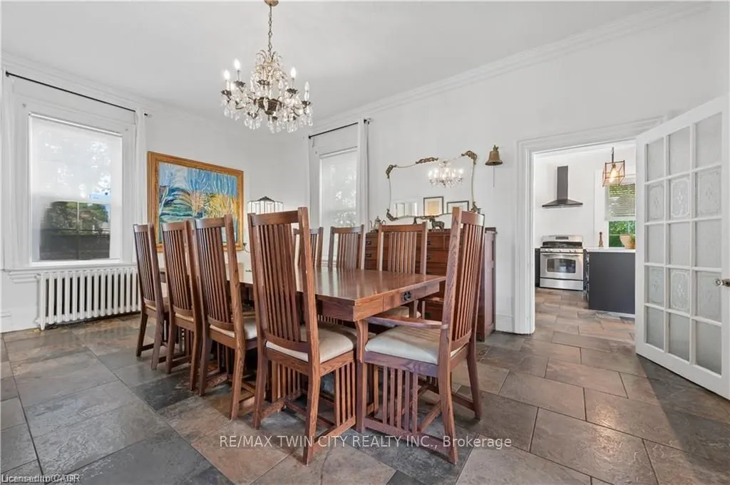 66 Park Hill Road E