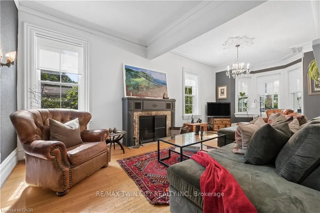 66 Park Hill Road E