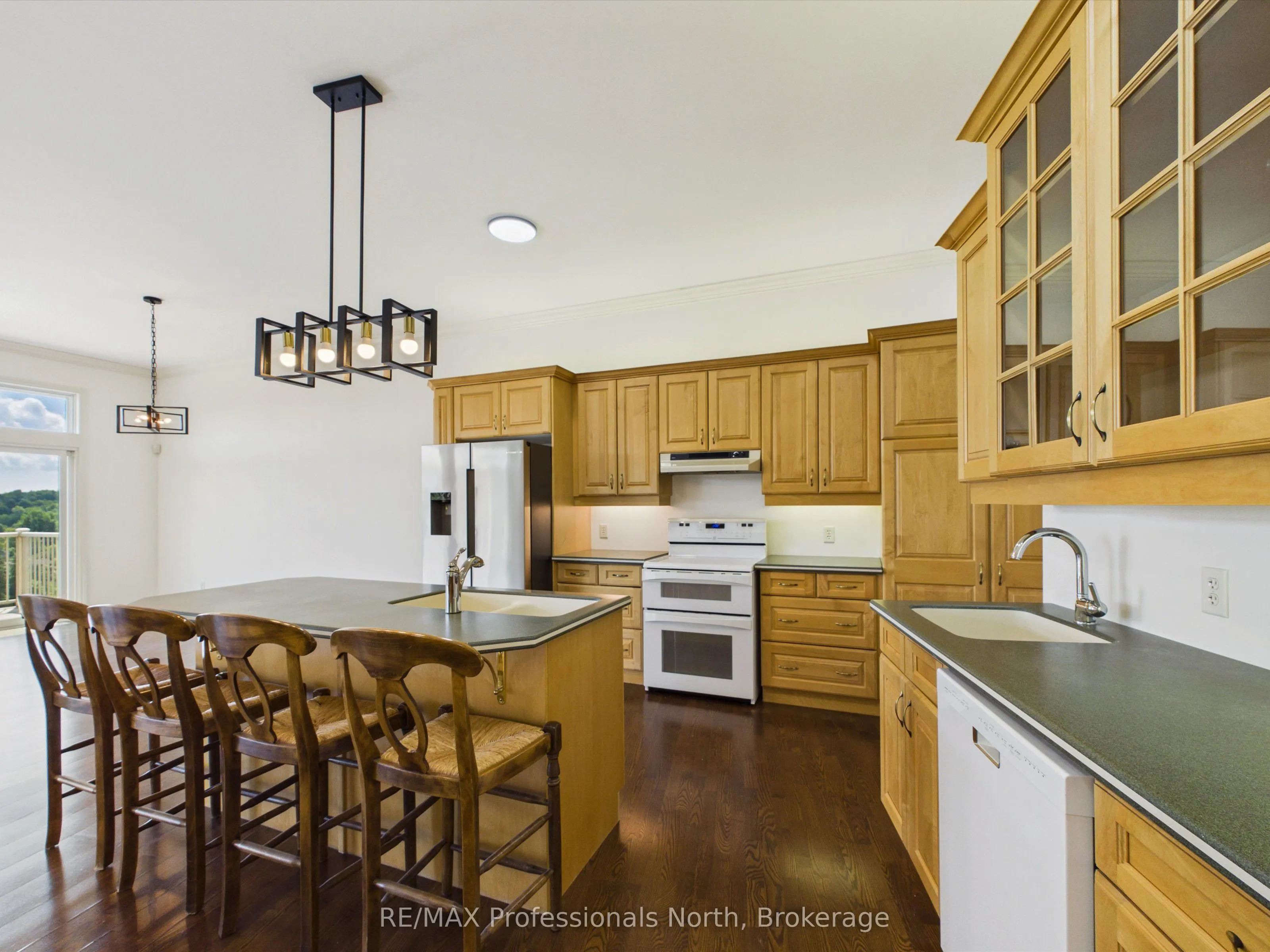 24 Ontario Street #501