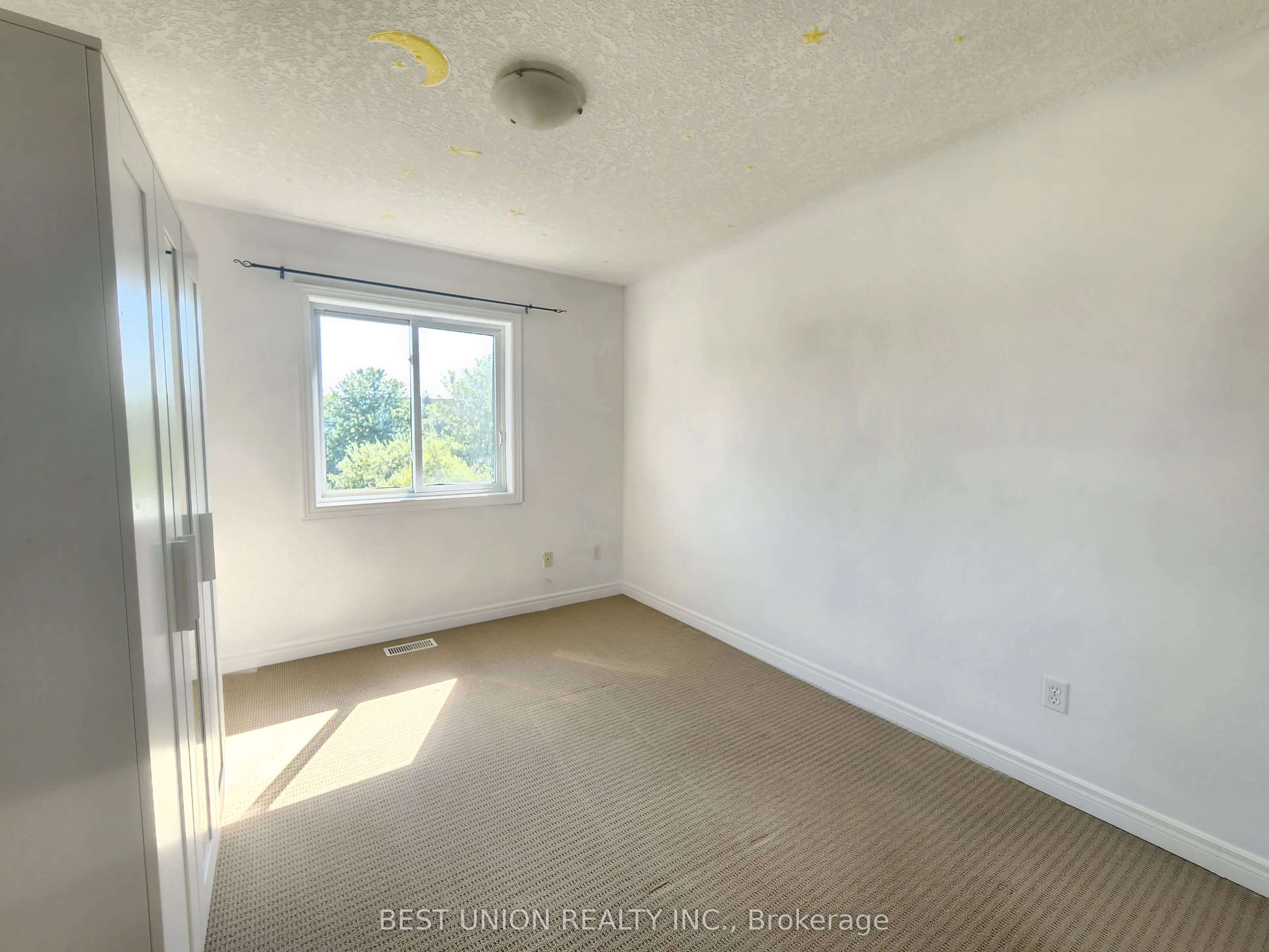 468 Doon Drive S #27