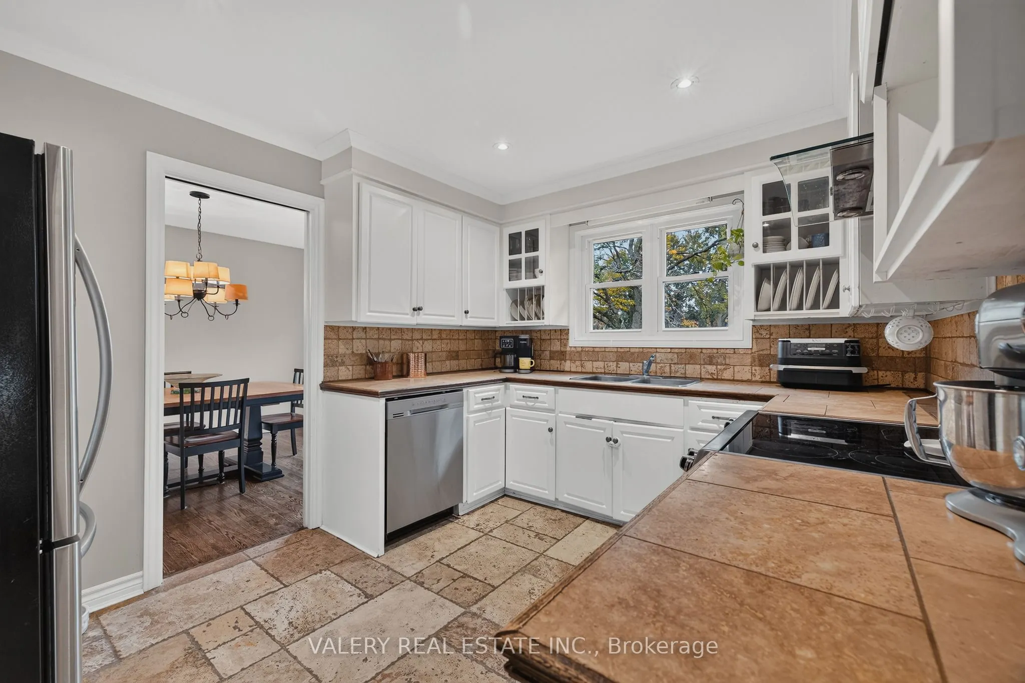 325 Coleridge Drive