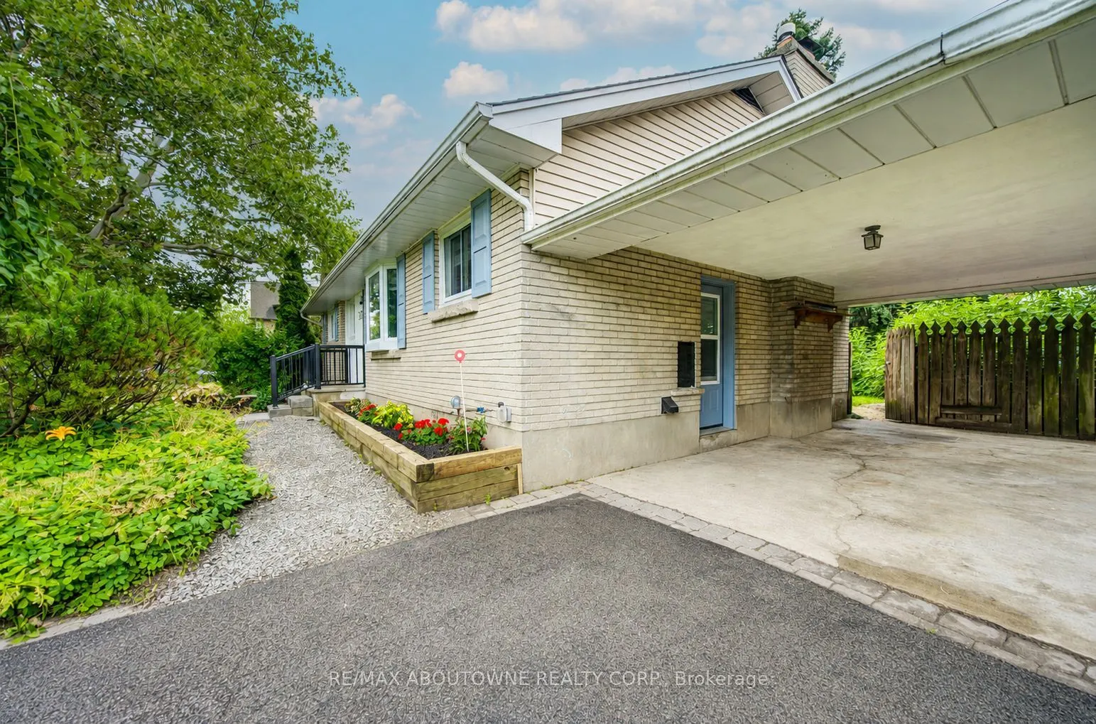 30 Dale Avenue
