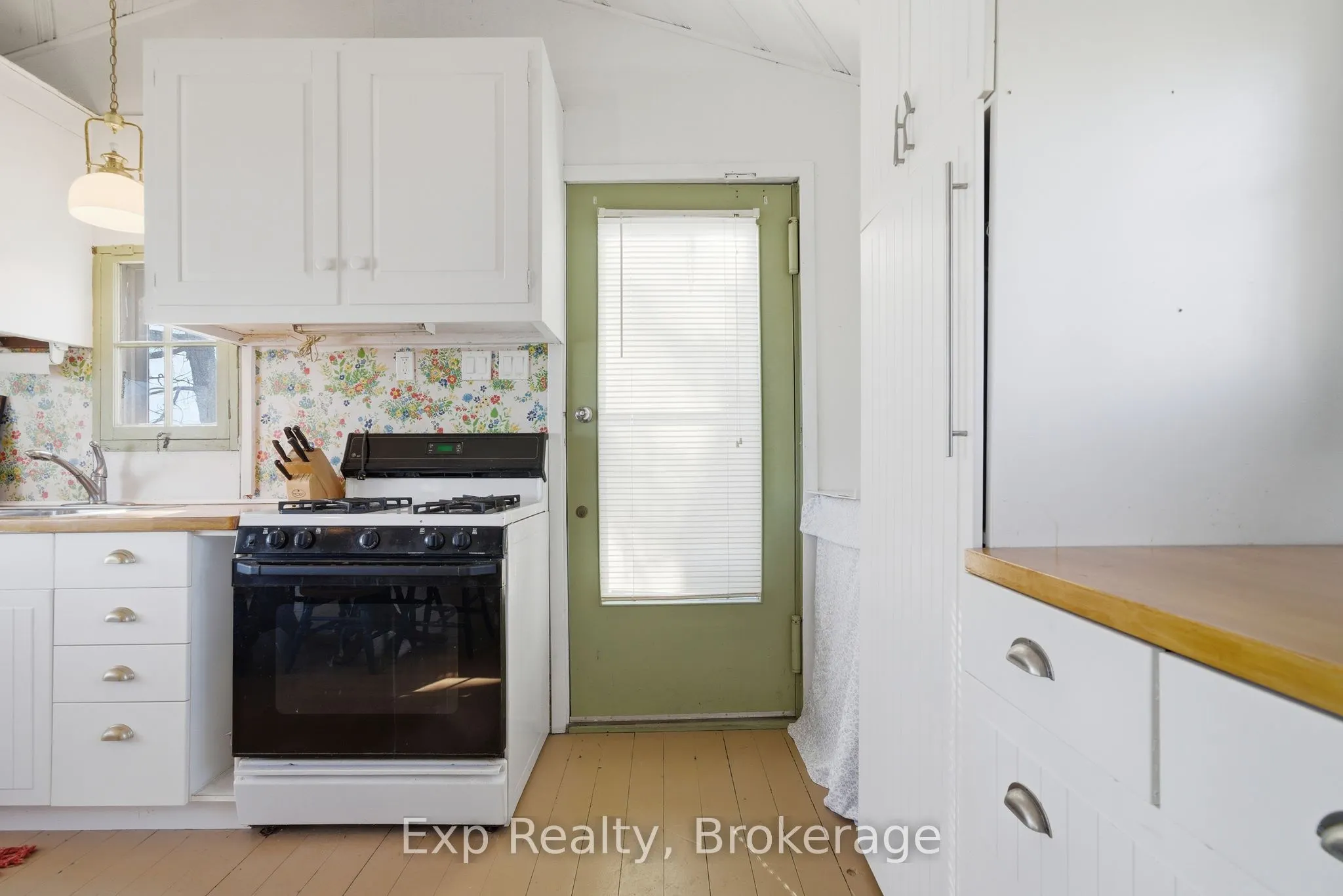 32 Quinte View Road