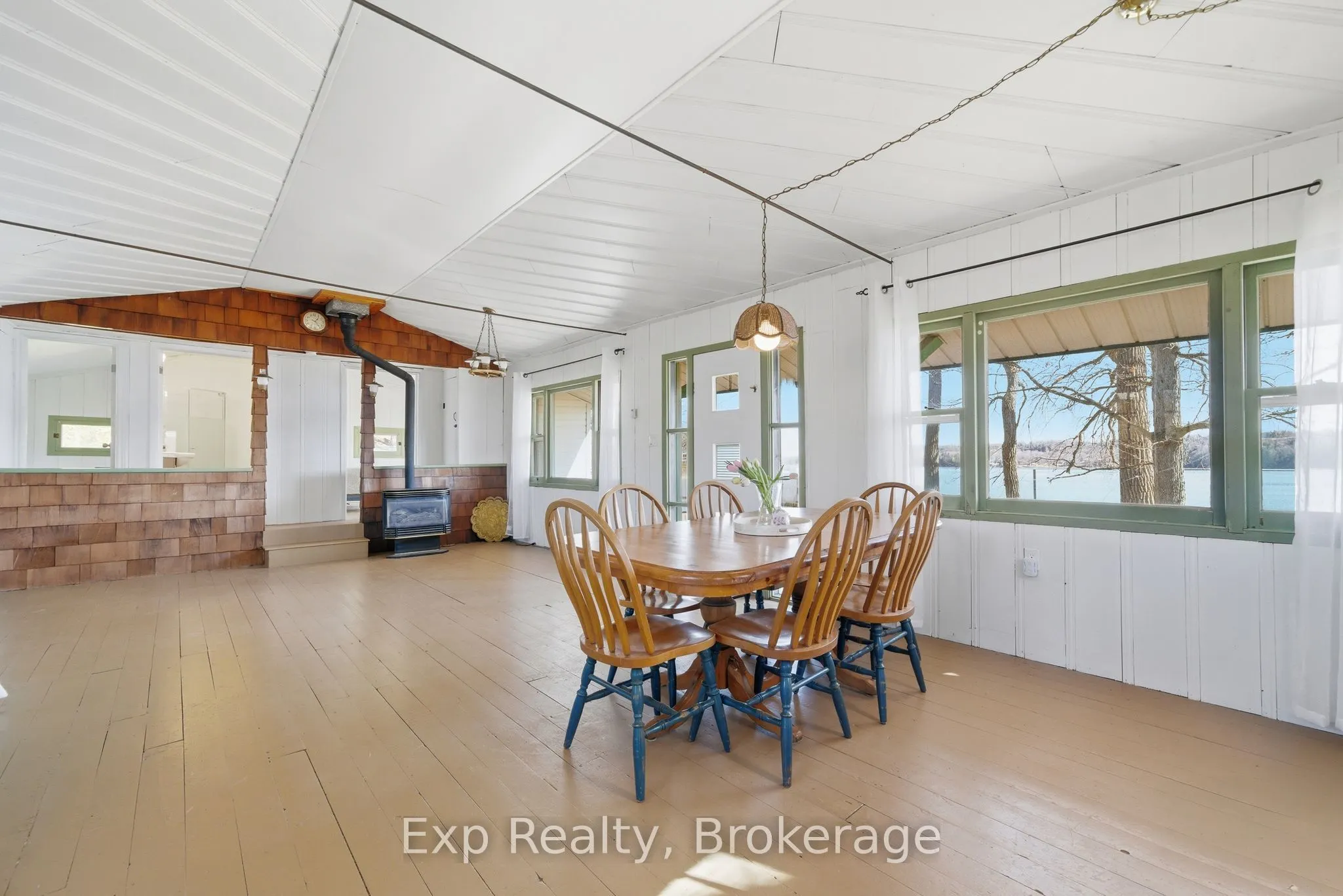 32 Quinte View Road