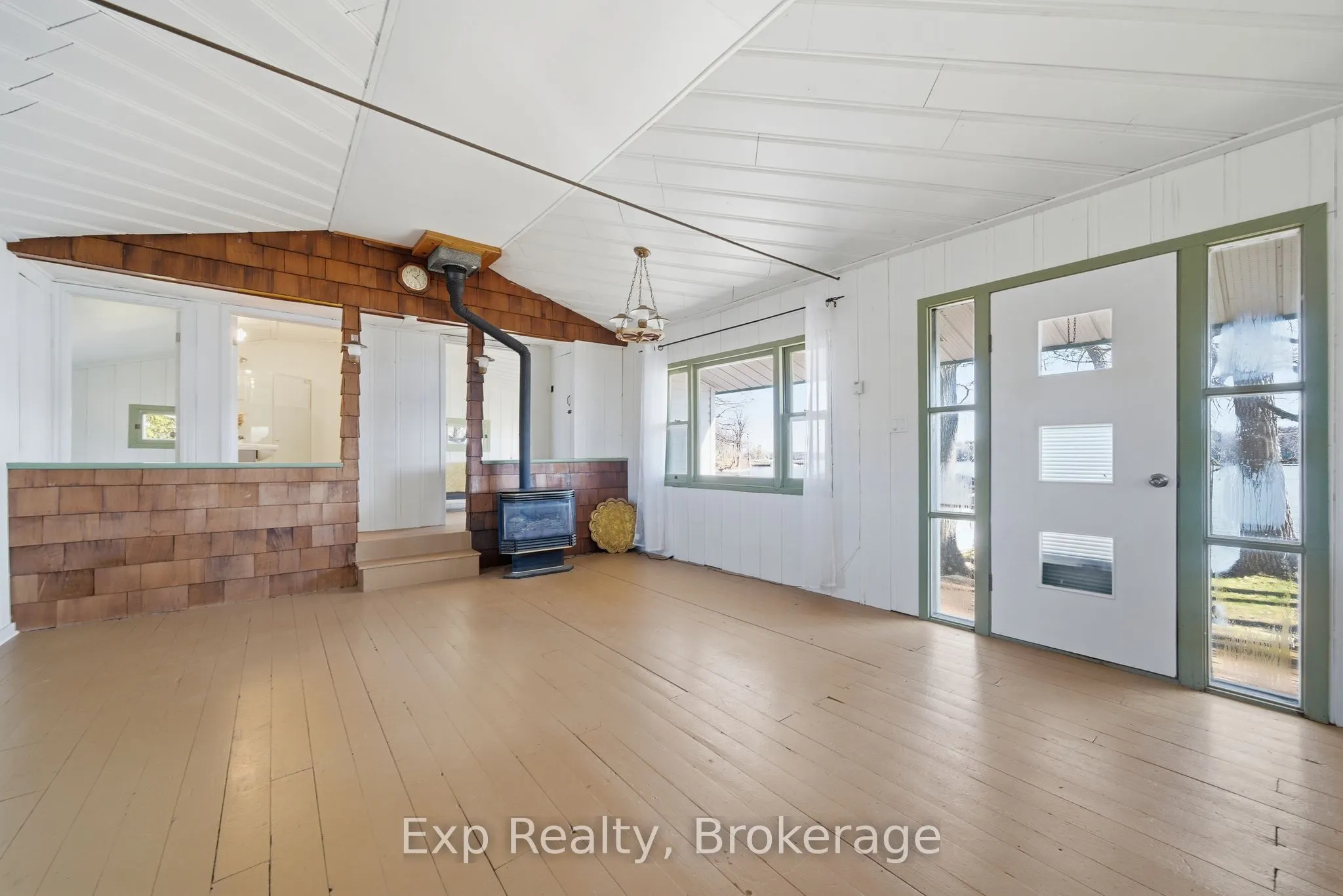 32 Quinte View Road