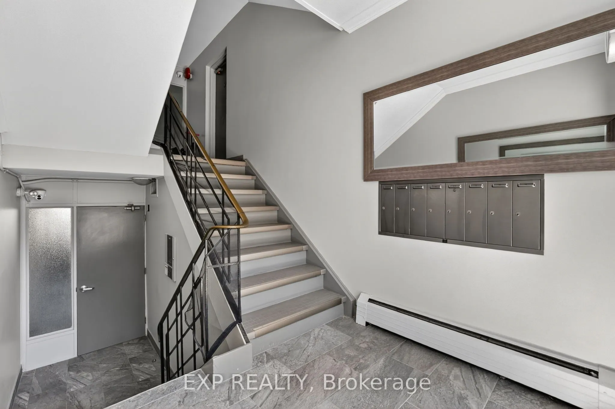 81 Kenwood Drive