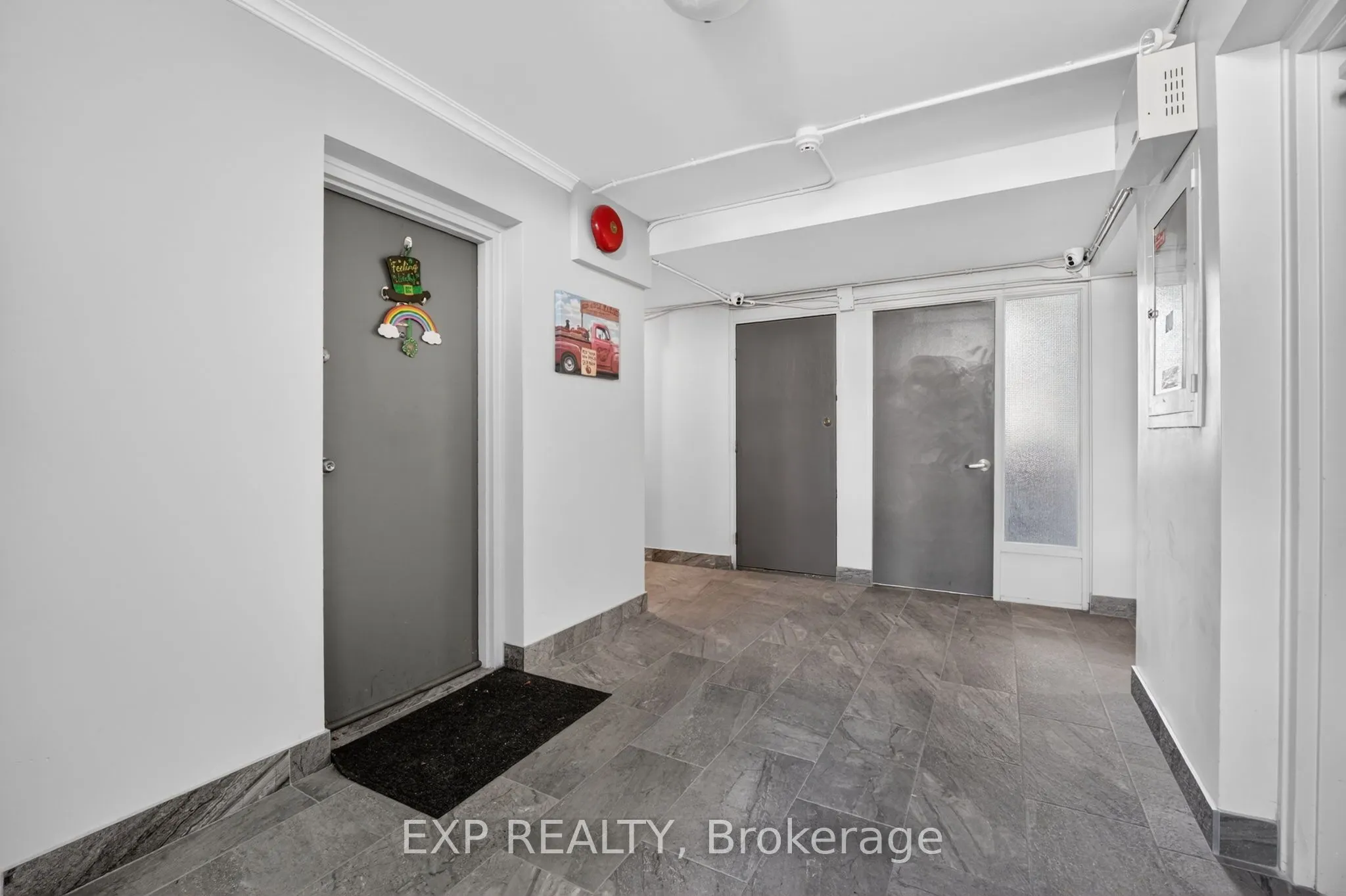 81 Kenwood Drive