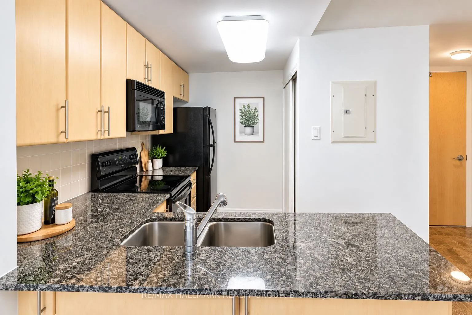 200 LETT Street #302