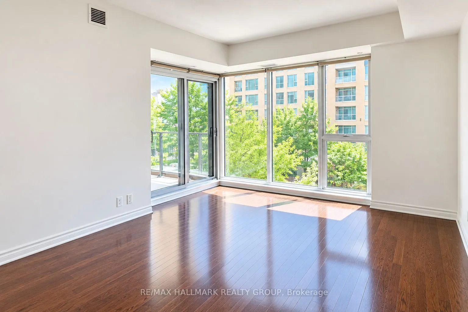 200 LETT Street #302