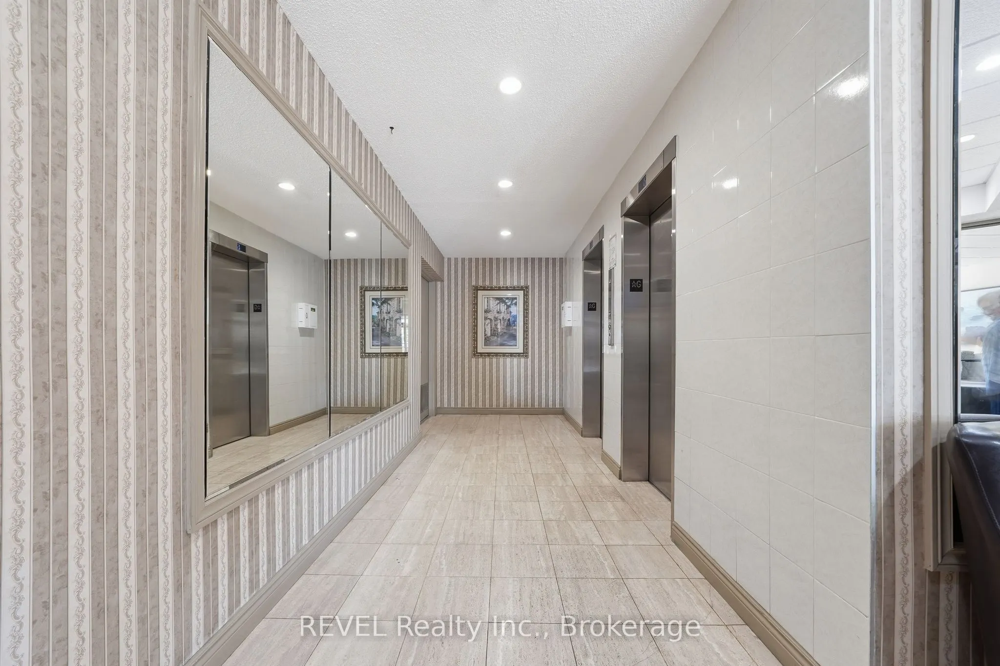 350 Front Street #1006