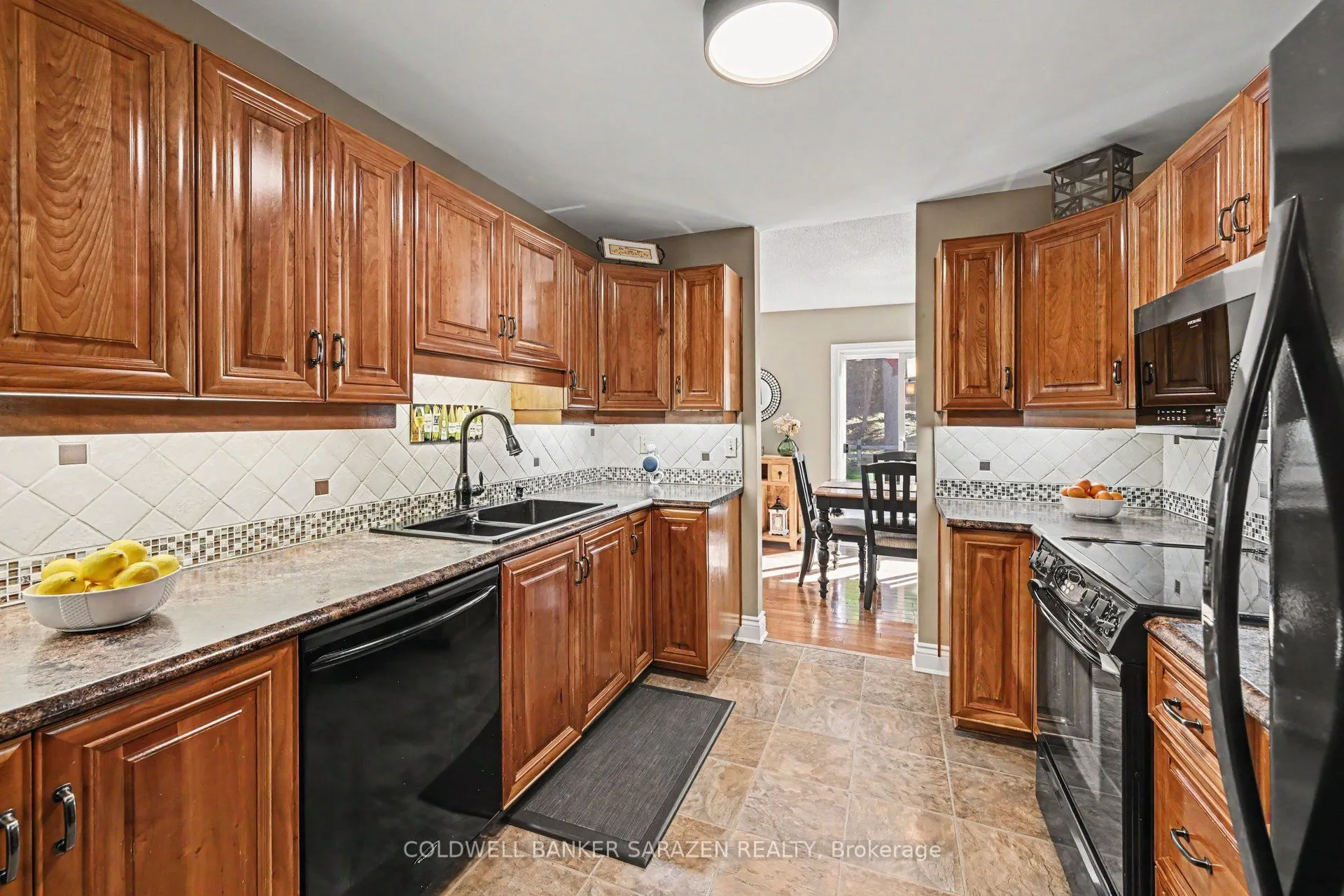 77 Lorlei Drive