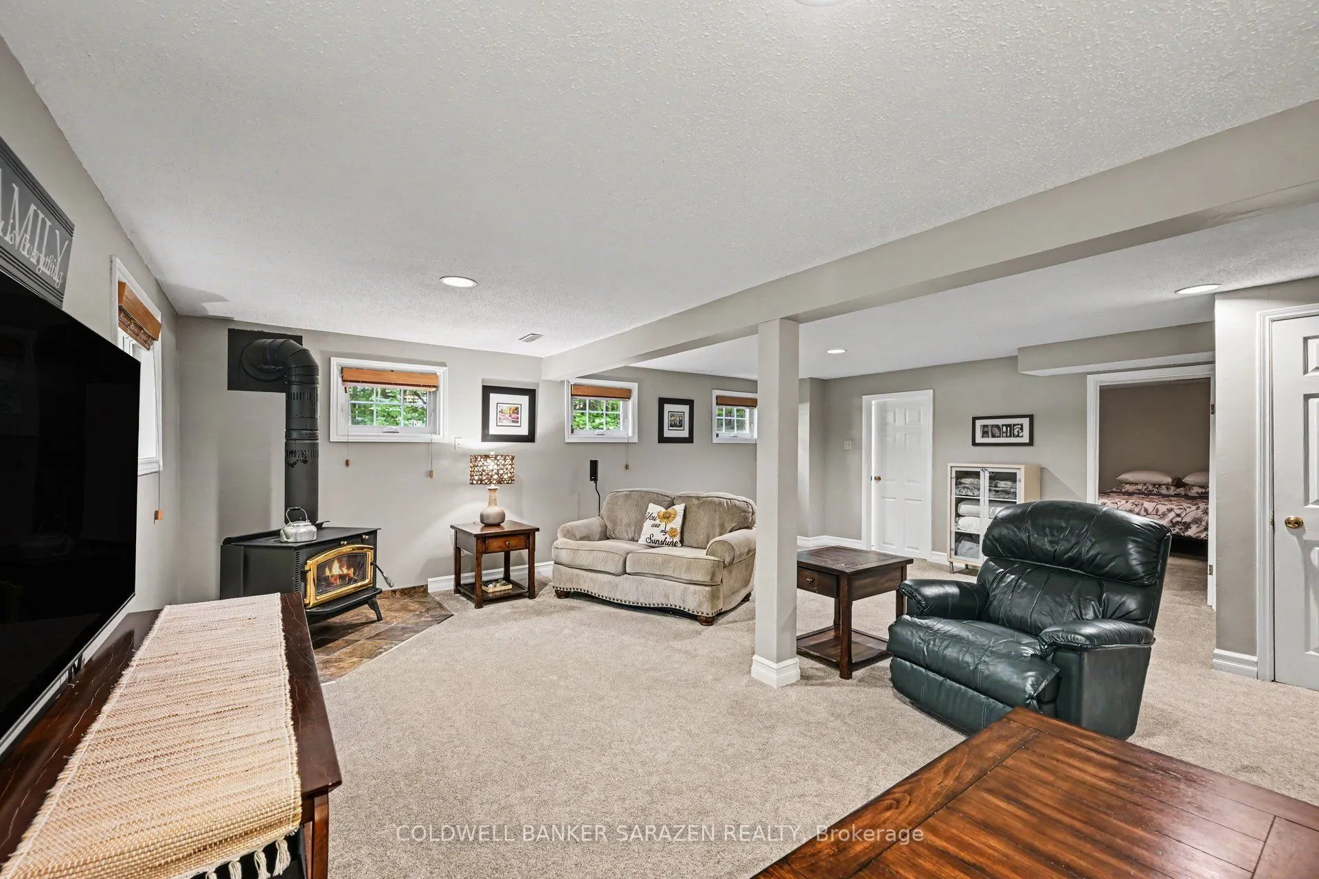 77 Lorlei Drive