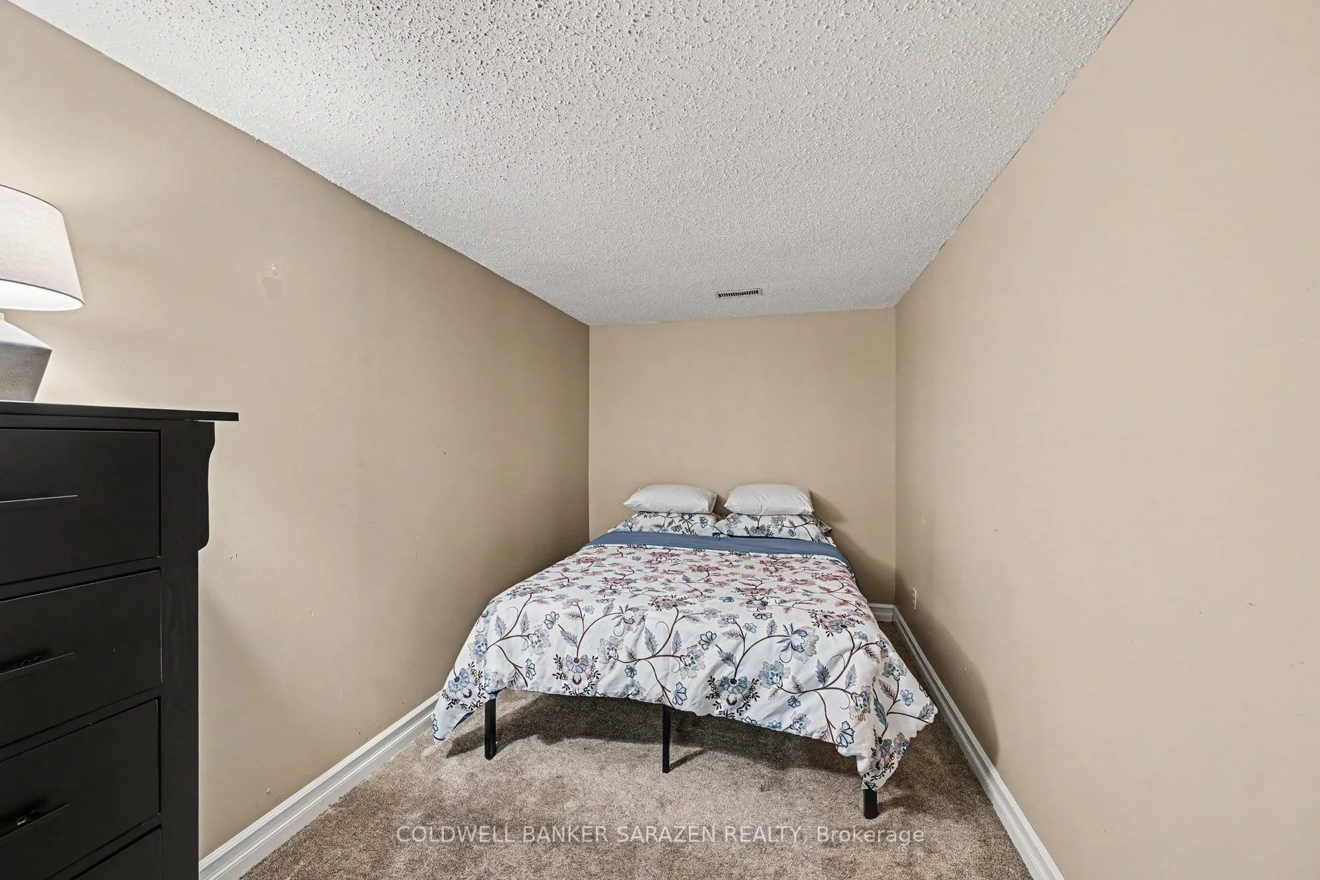 77 Lorlei Drive