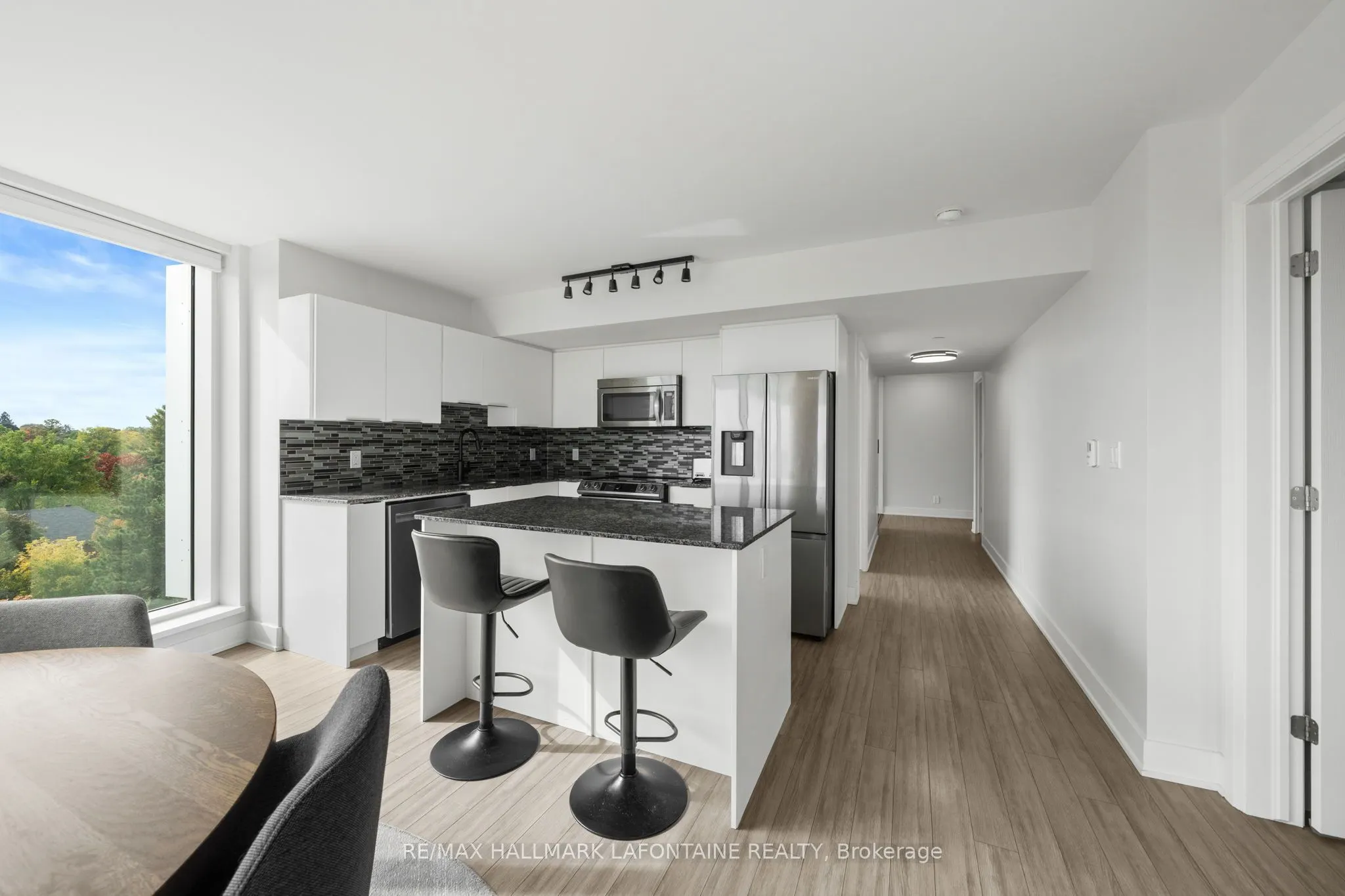 1035 Bank Street #509