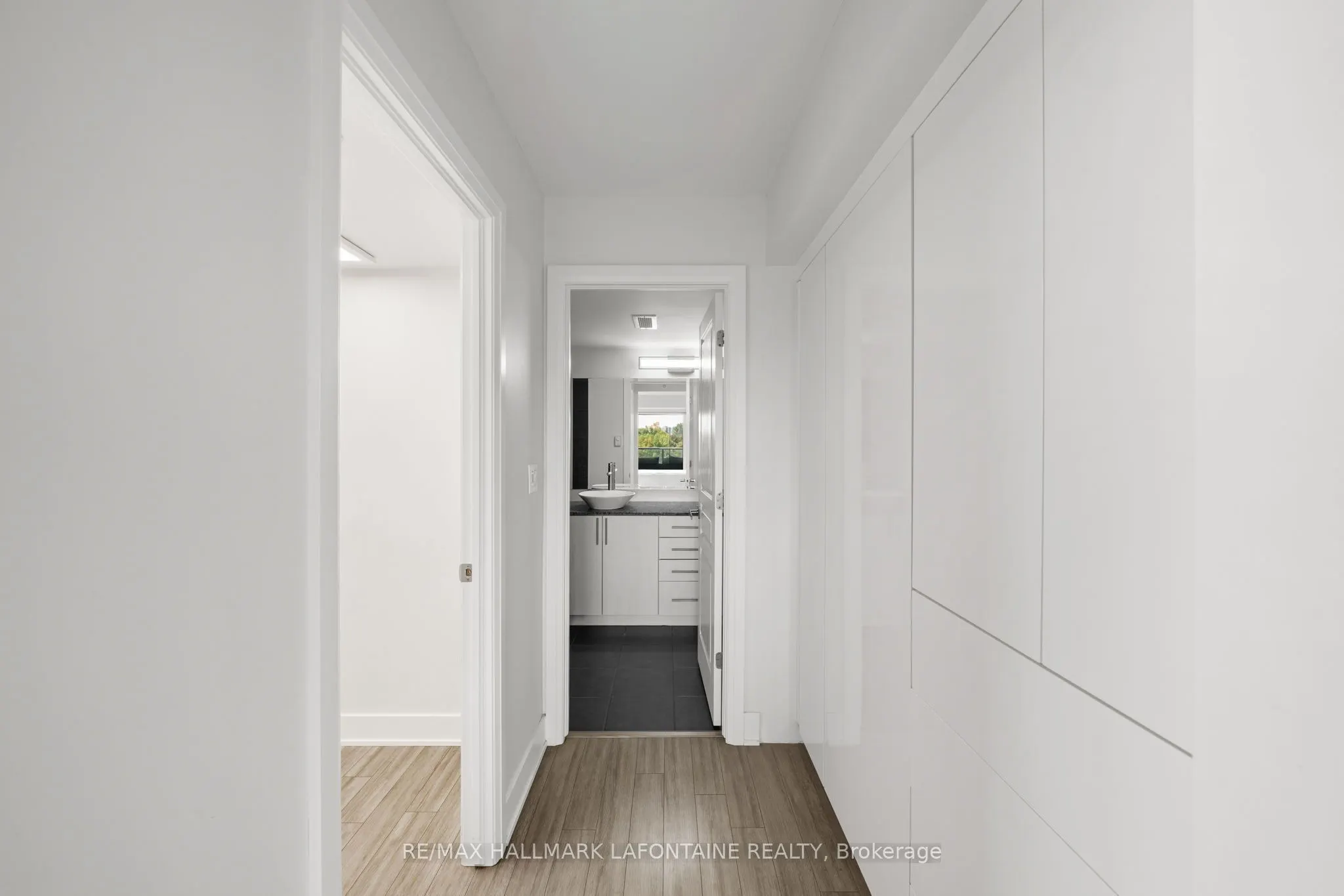 1035 Bank Street #509