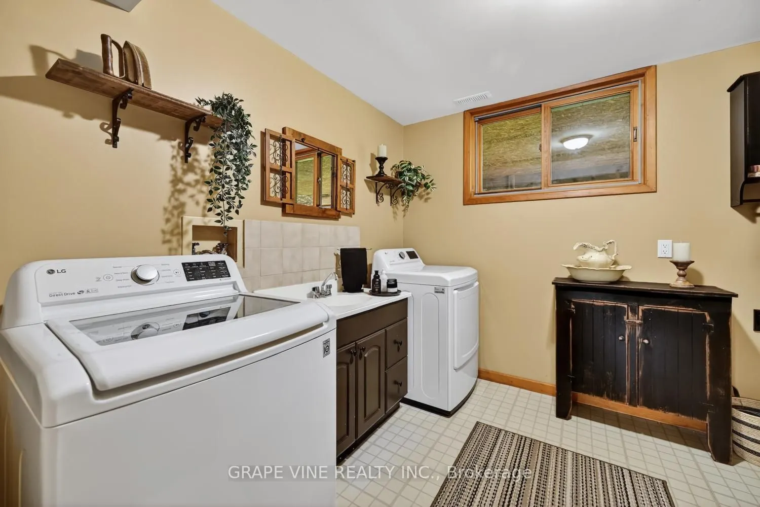 842 Port Elmsley Road