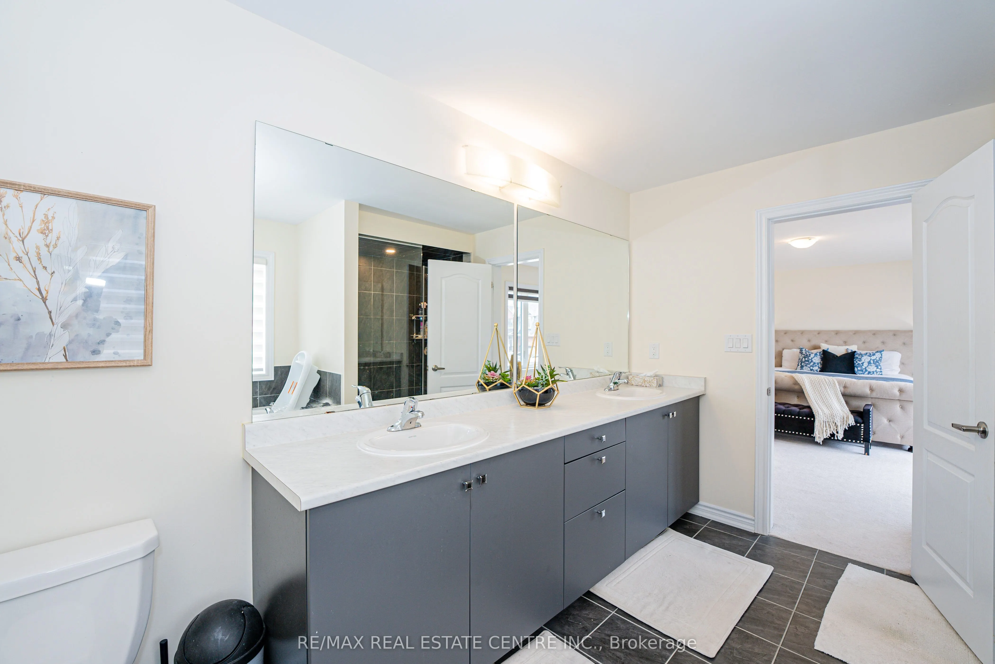 22 Oaktree Drive