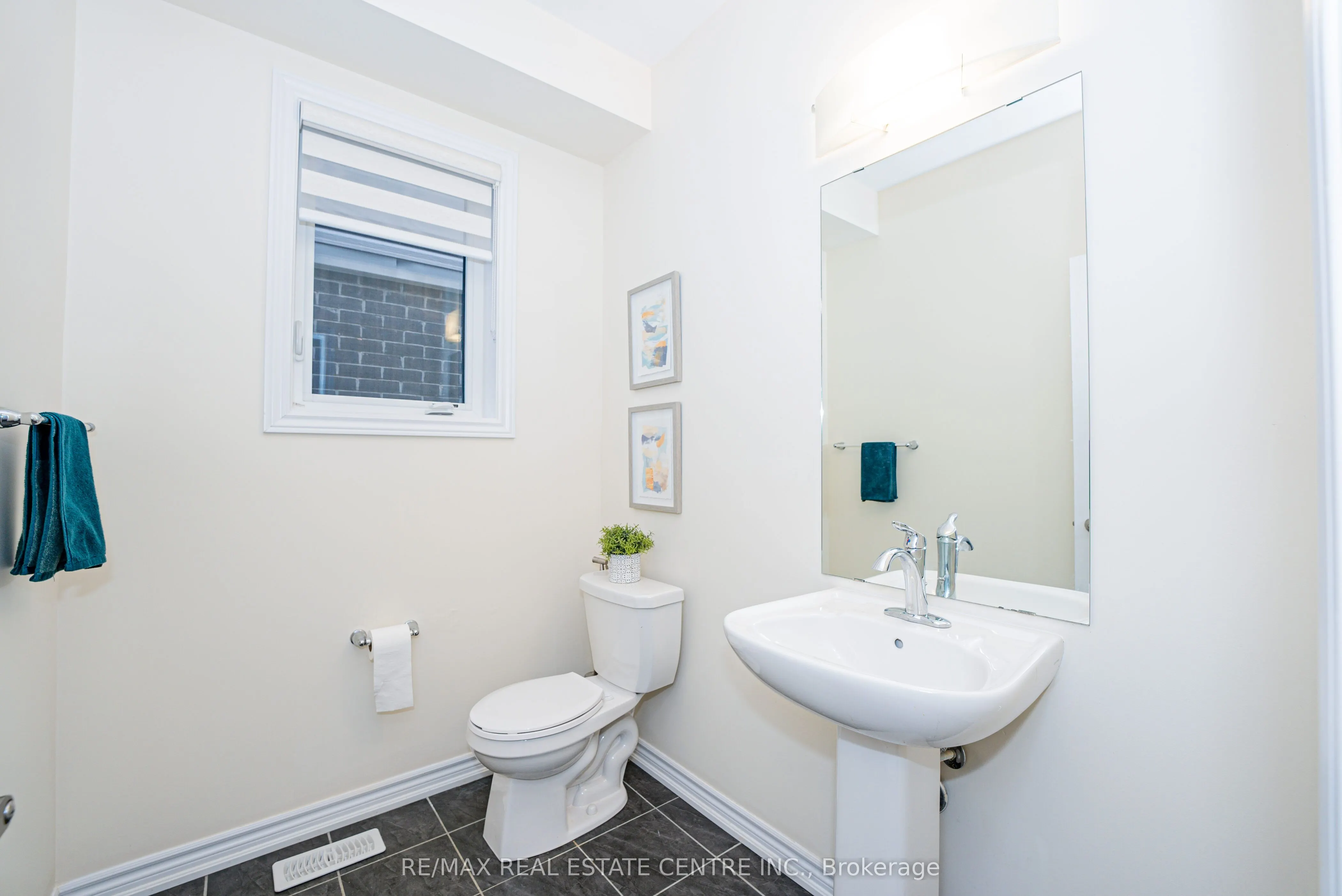 22 Oaktree Drive