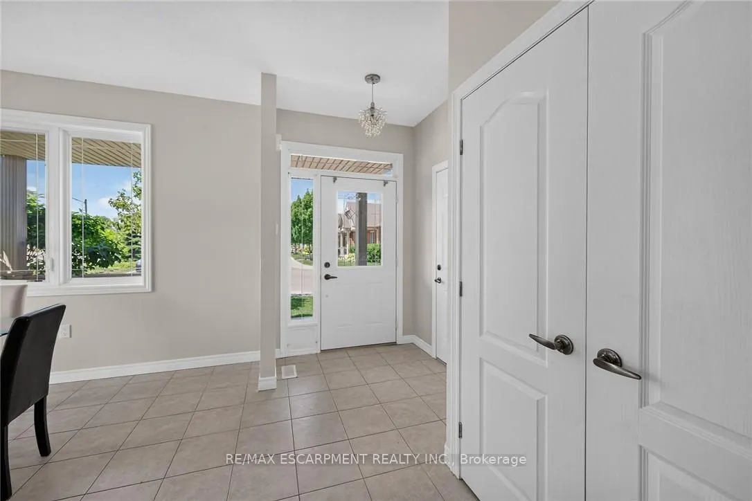 14 Ecker Lane #14