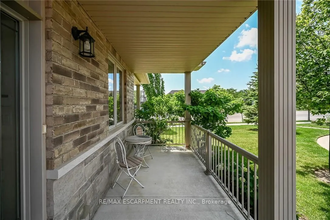 14 Ecker Lane #14