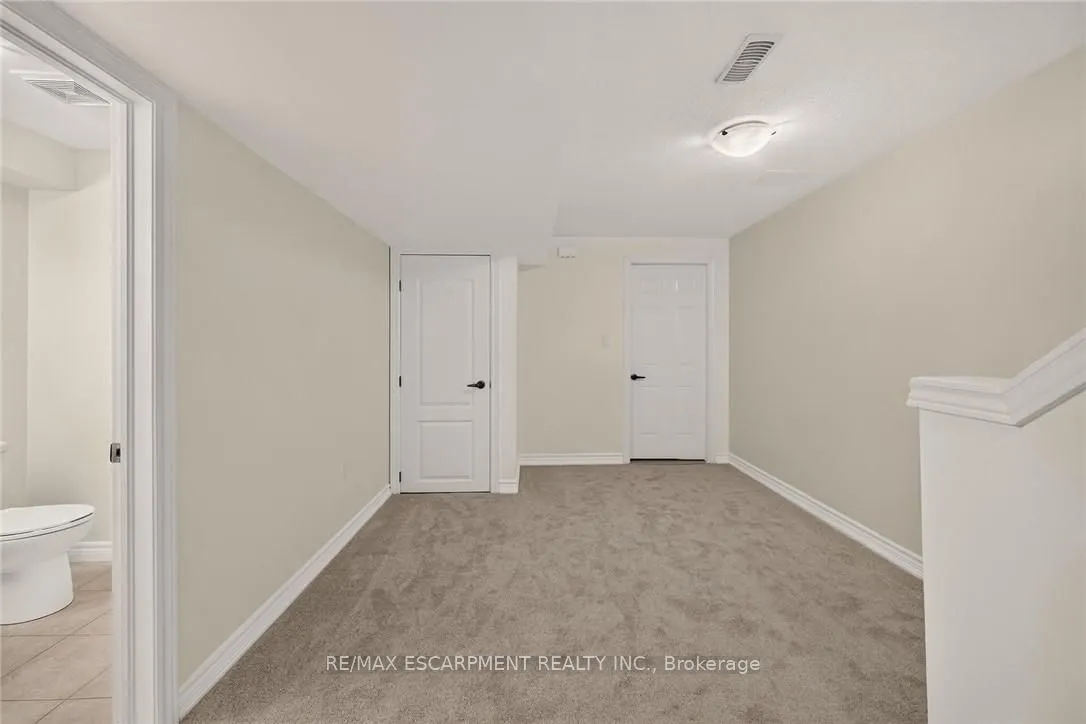 14 Ecker Lane #14