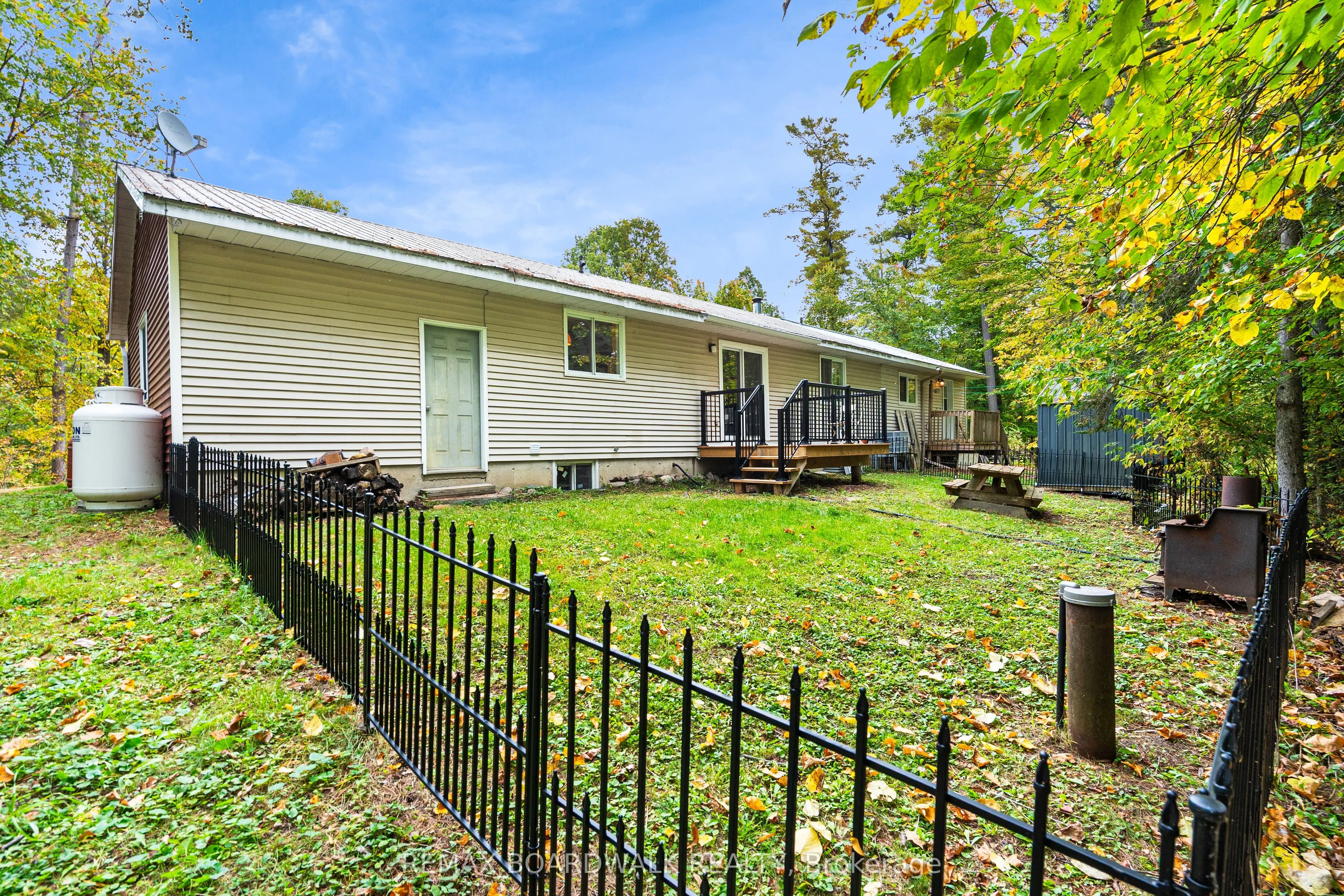 3099 8th Concession North Road