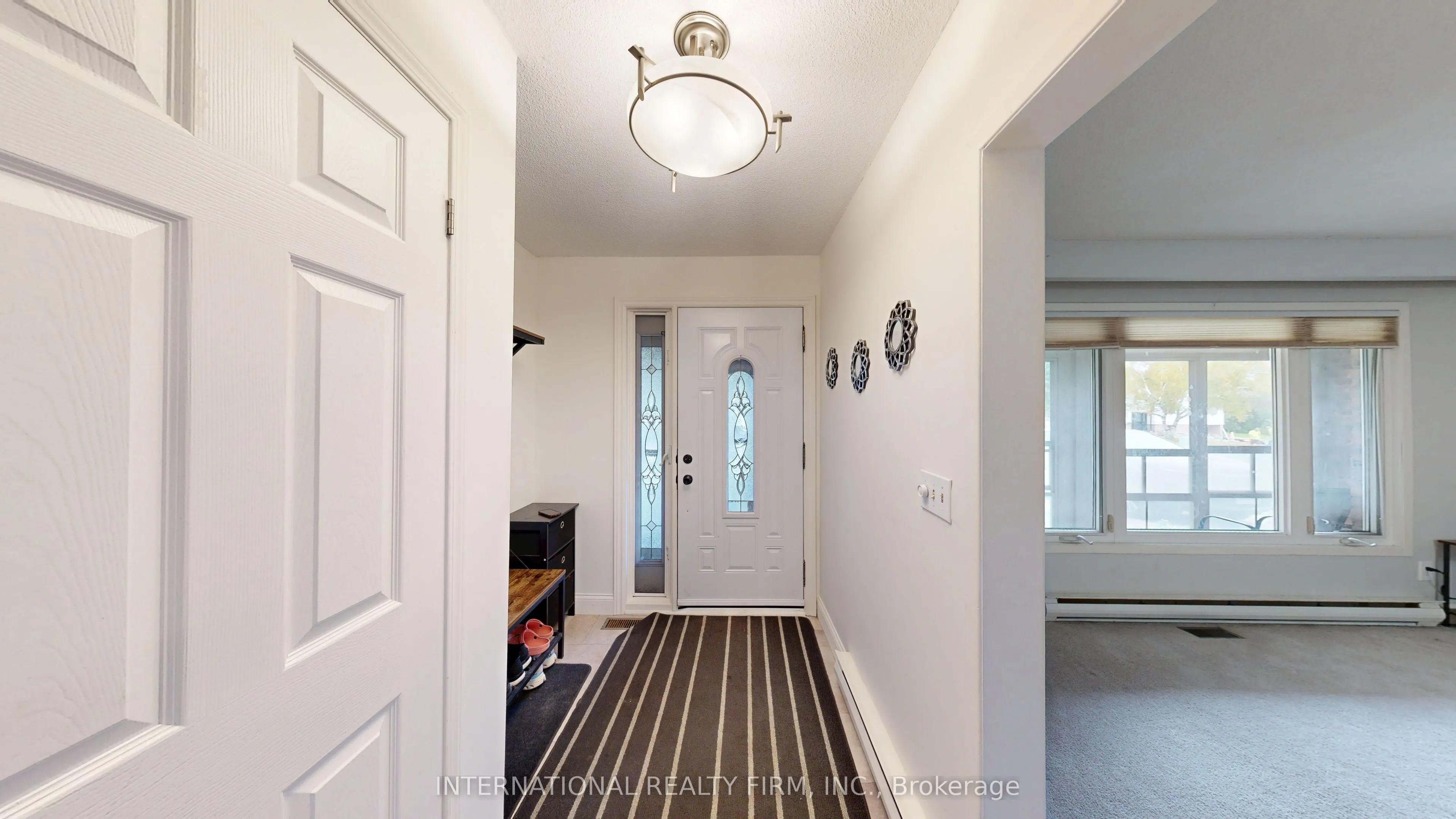 9 Vaughan Avenue