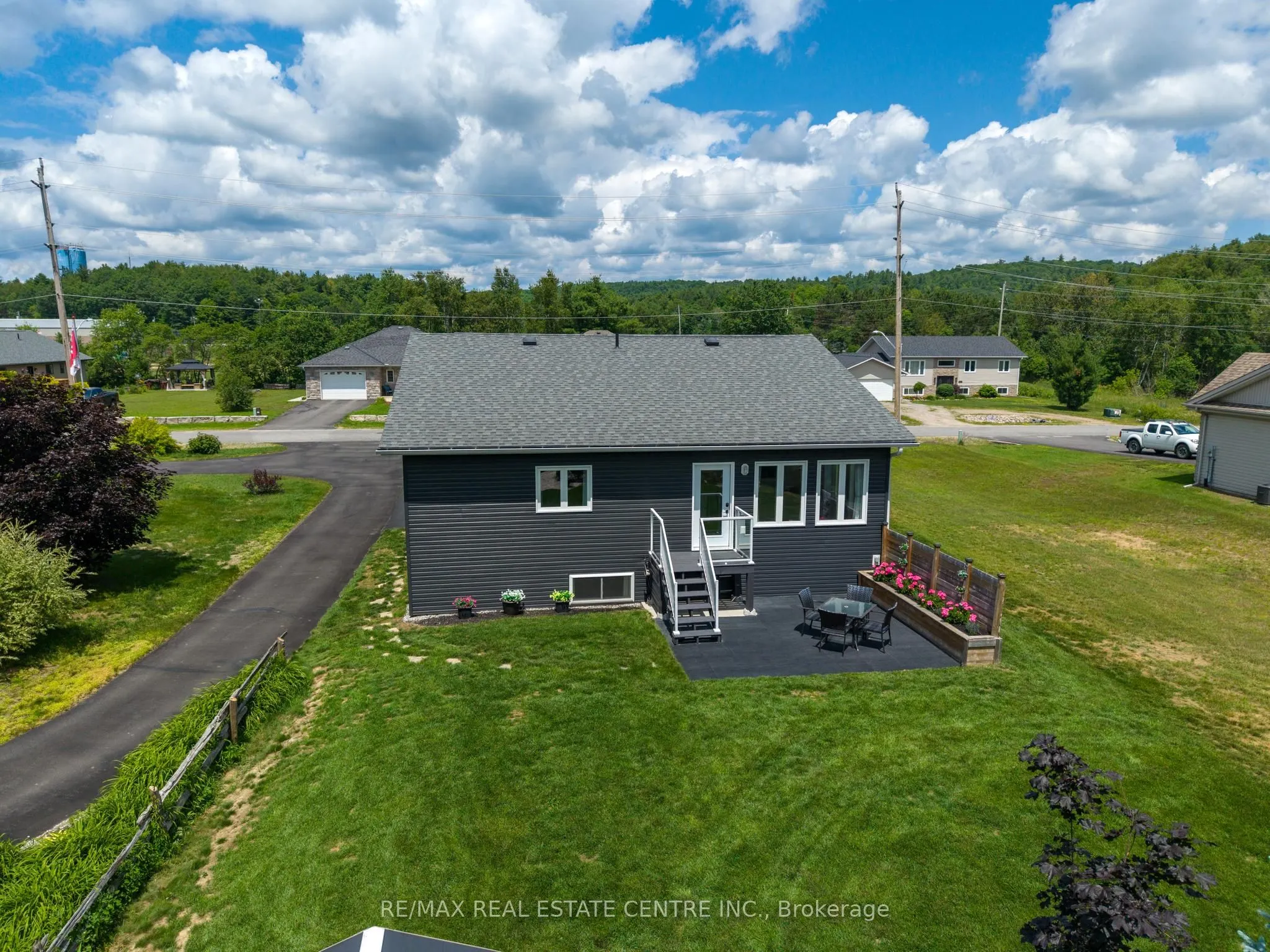 16 Williams Drive