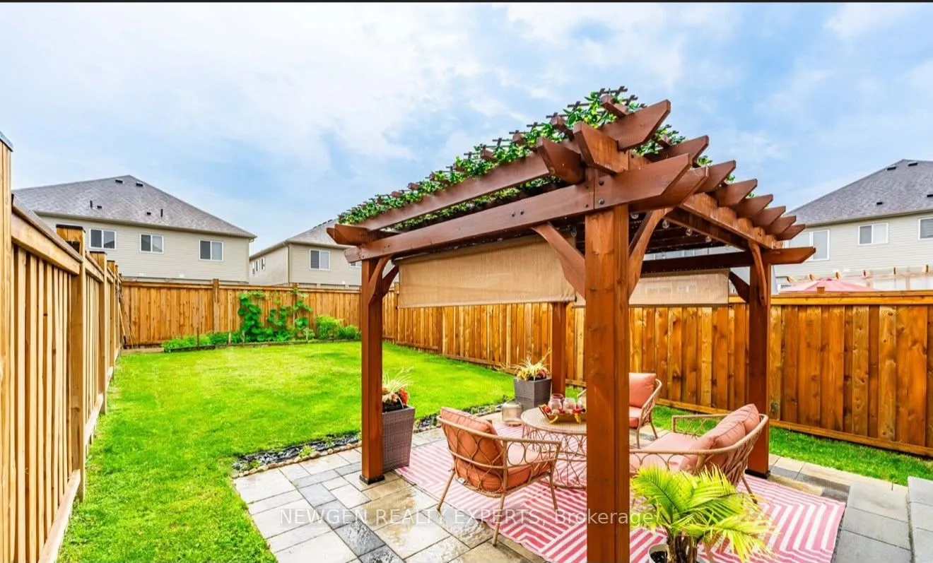 111 JOHN BRABSON Crescent