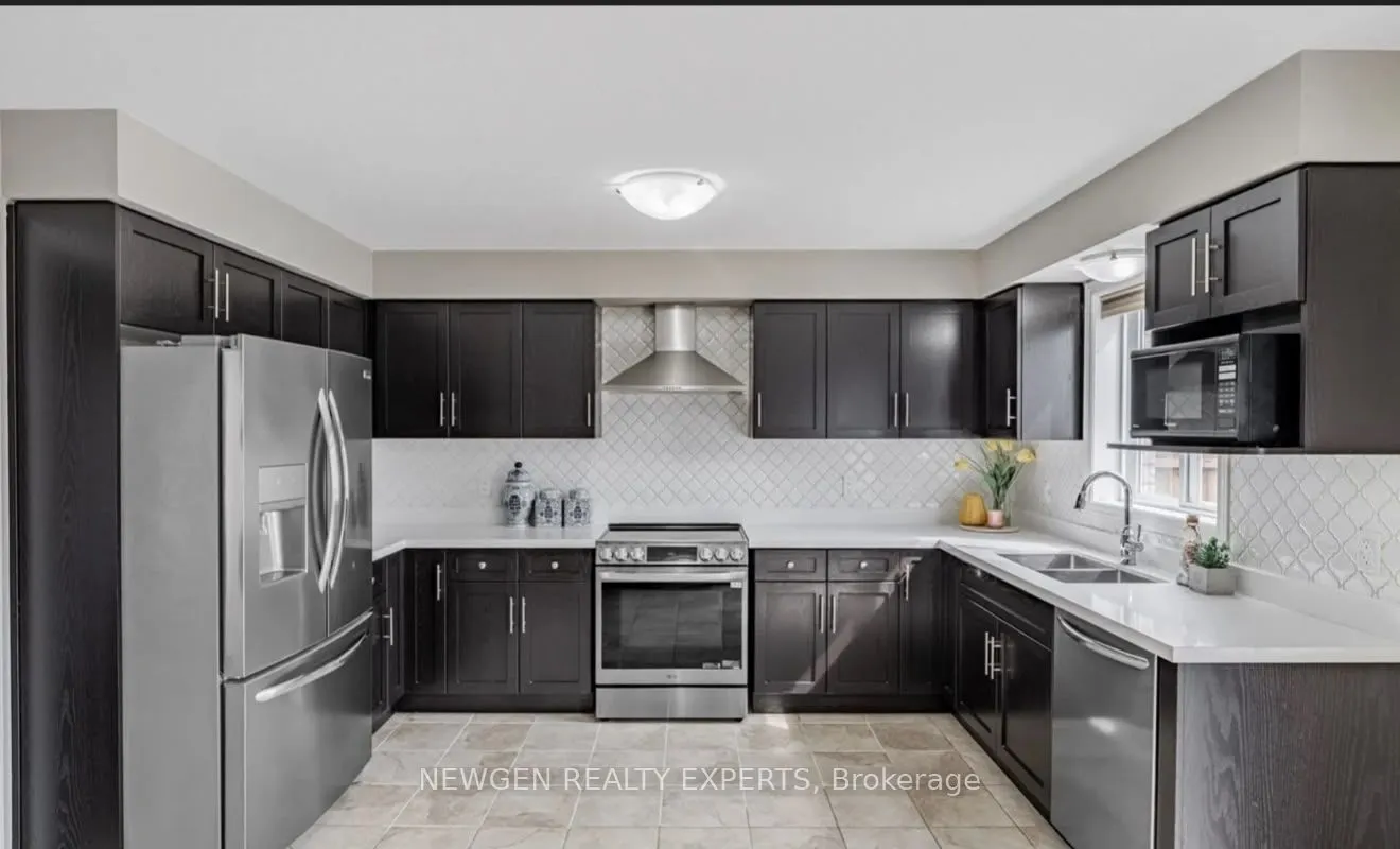 111 JOHN BRABSON Crescent