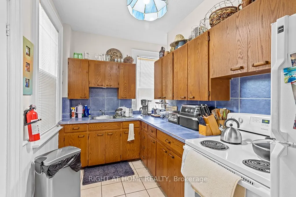 774 4th Avenue E #1