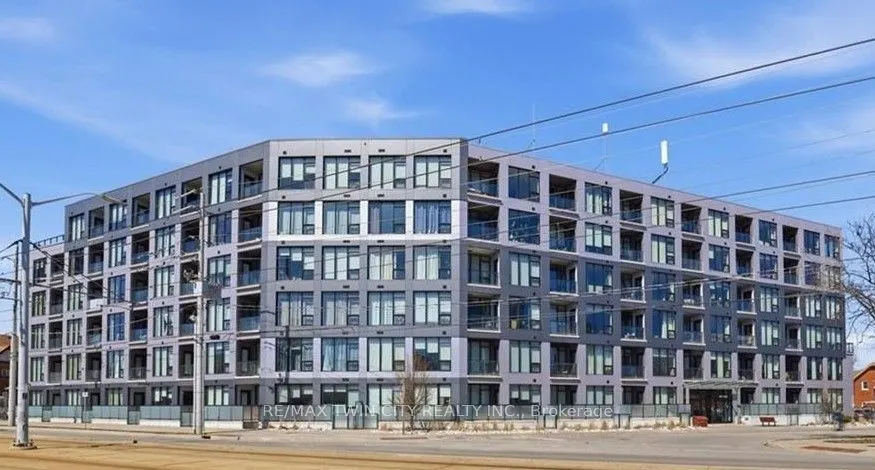 690 King Street W #214