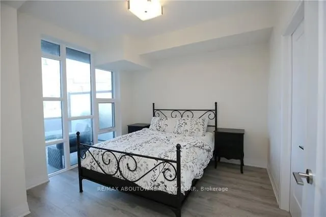 10 Concord Place #101