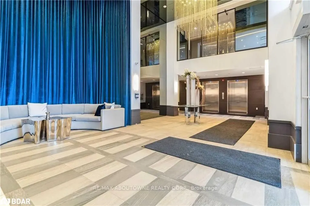 10 Concord Place #101