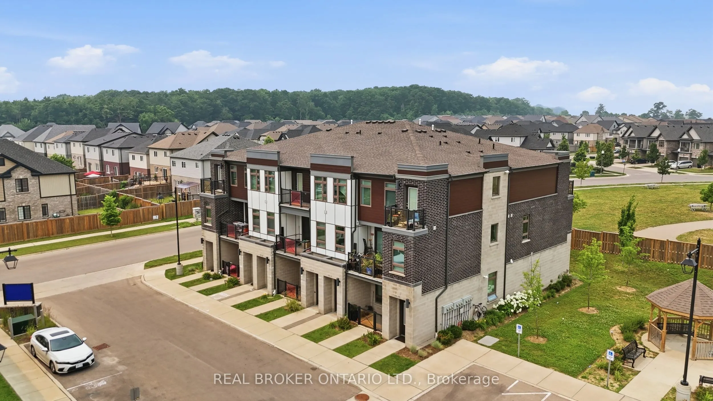 155 Thomas Slee Drive S #1 G