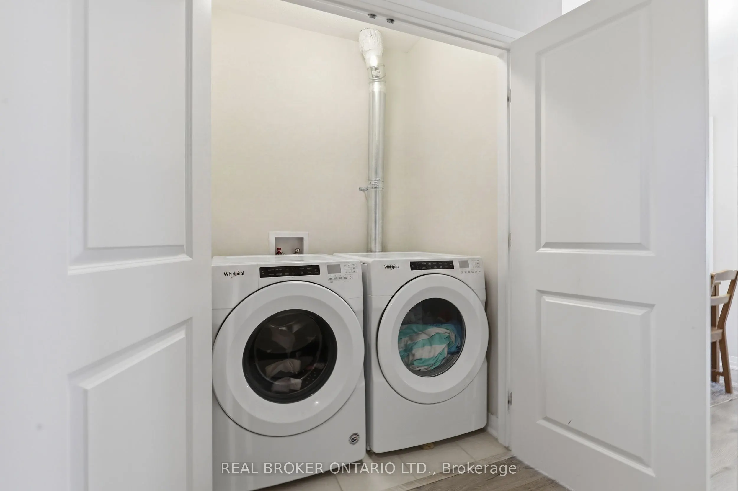 155 Thomas Slee Drive S #1 G