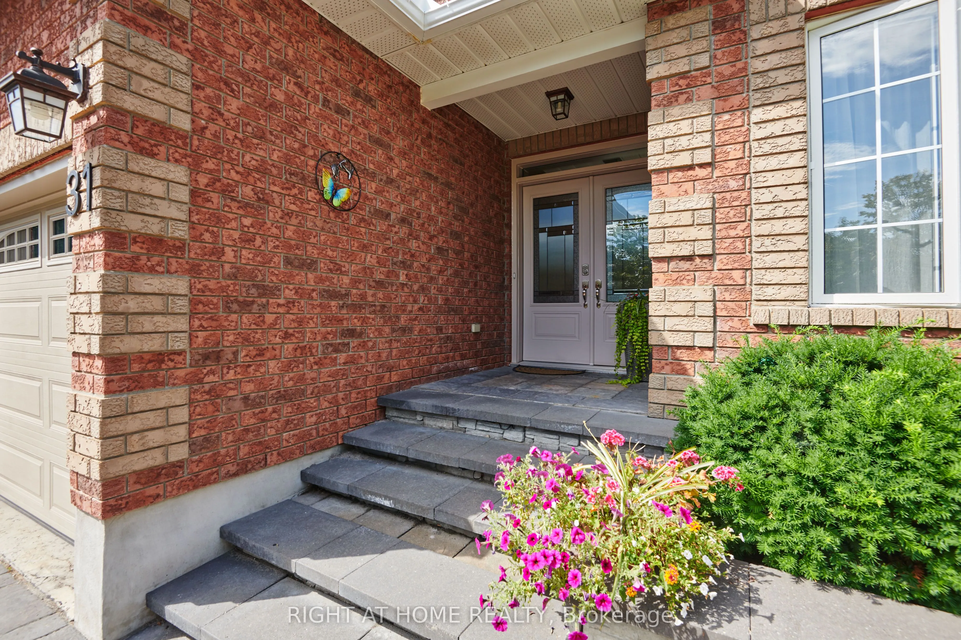 31 Forillon Crescent